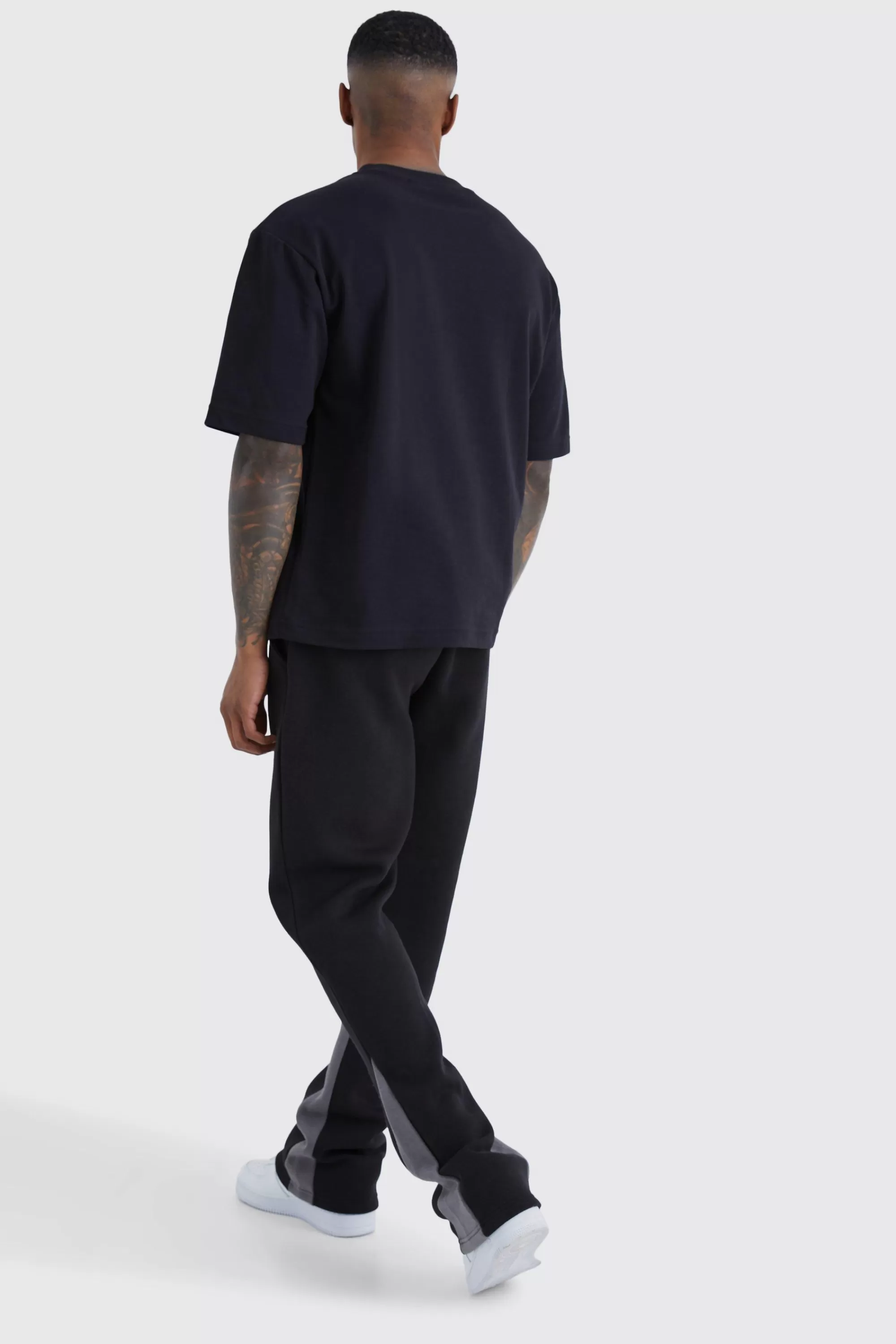boohooMAN Worldwide Contrast Stitch Gusset Jogger | UK