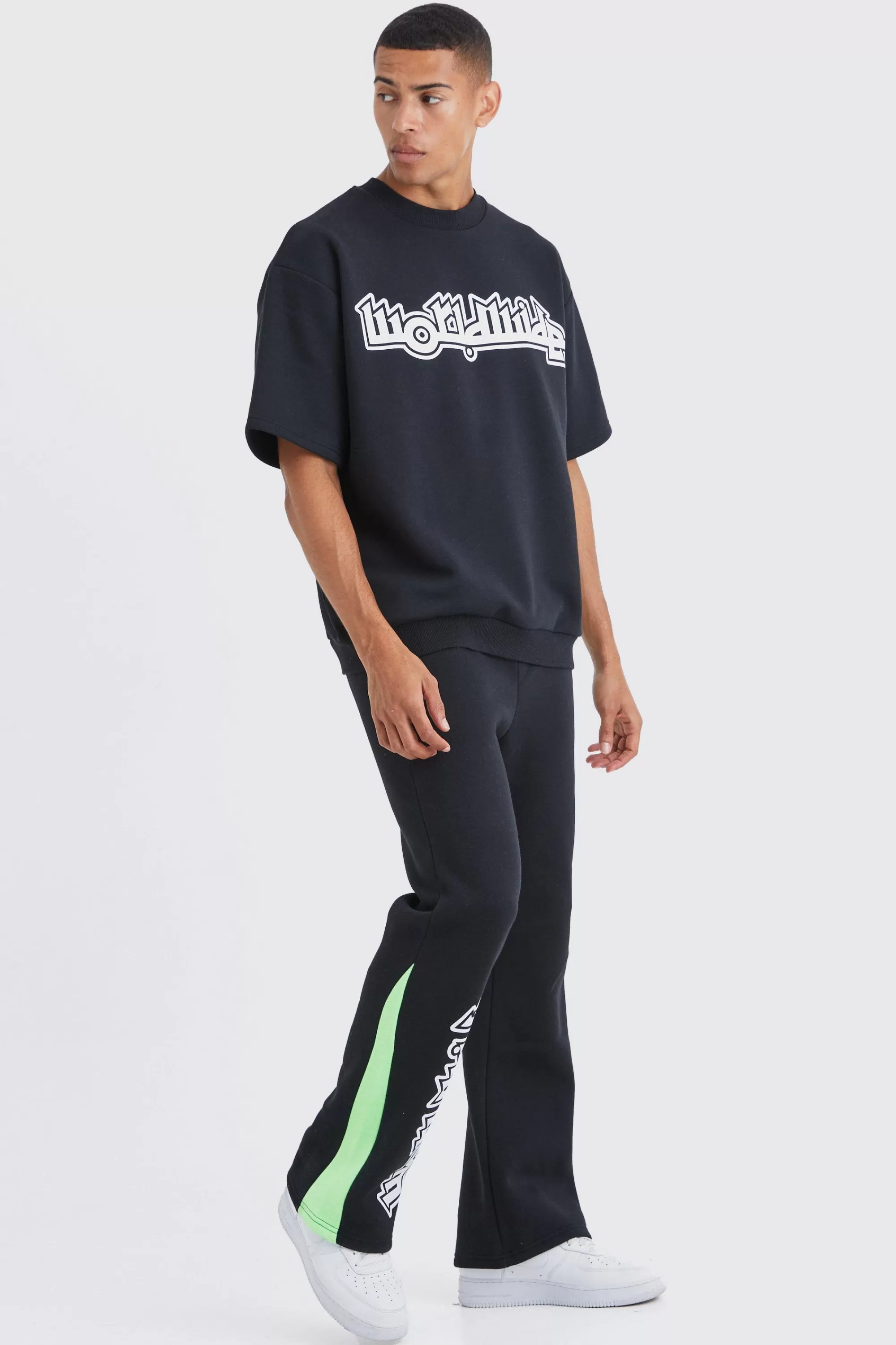 boohooMAN Worldwide Graphic Half Sleeve Sweat Gusset Tracksuit | UK