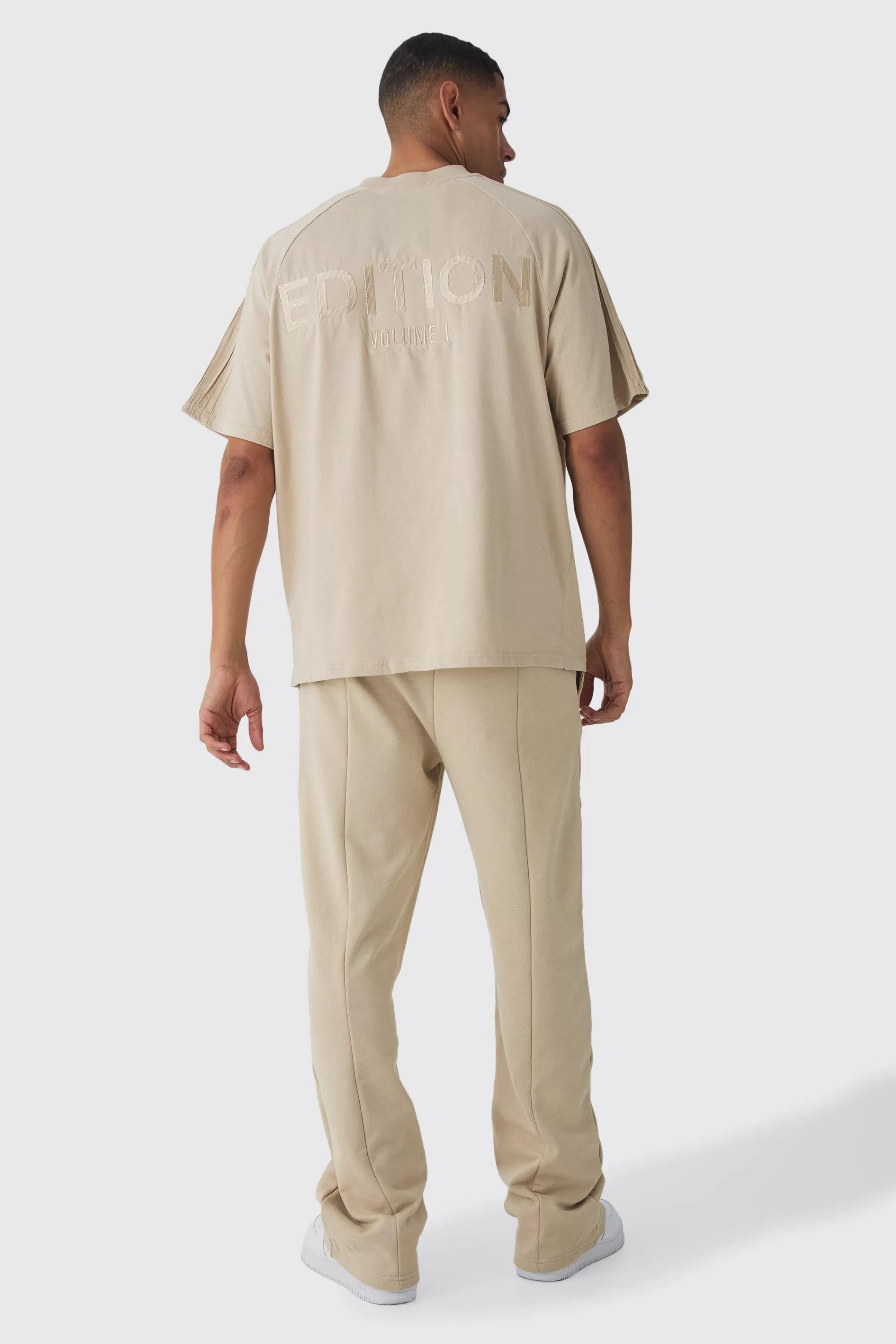 boohooMAN EDITION Oversized Heavyweight Pin Tuck T-shirt | UK stone Sale