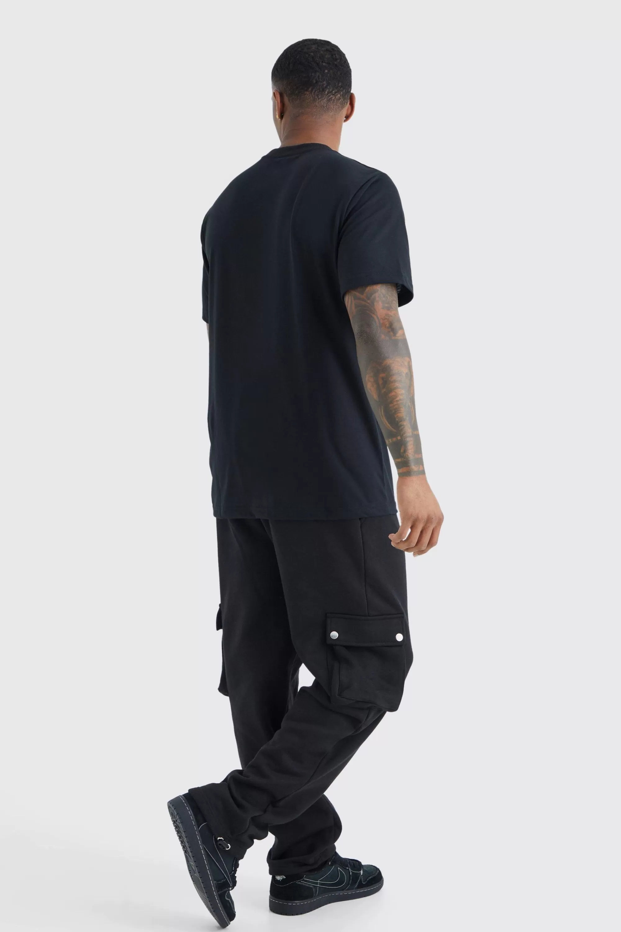 boohooMAN Heart Embroidered T-shirt | UK black Store