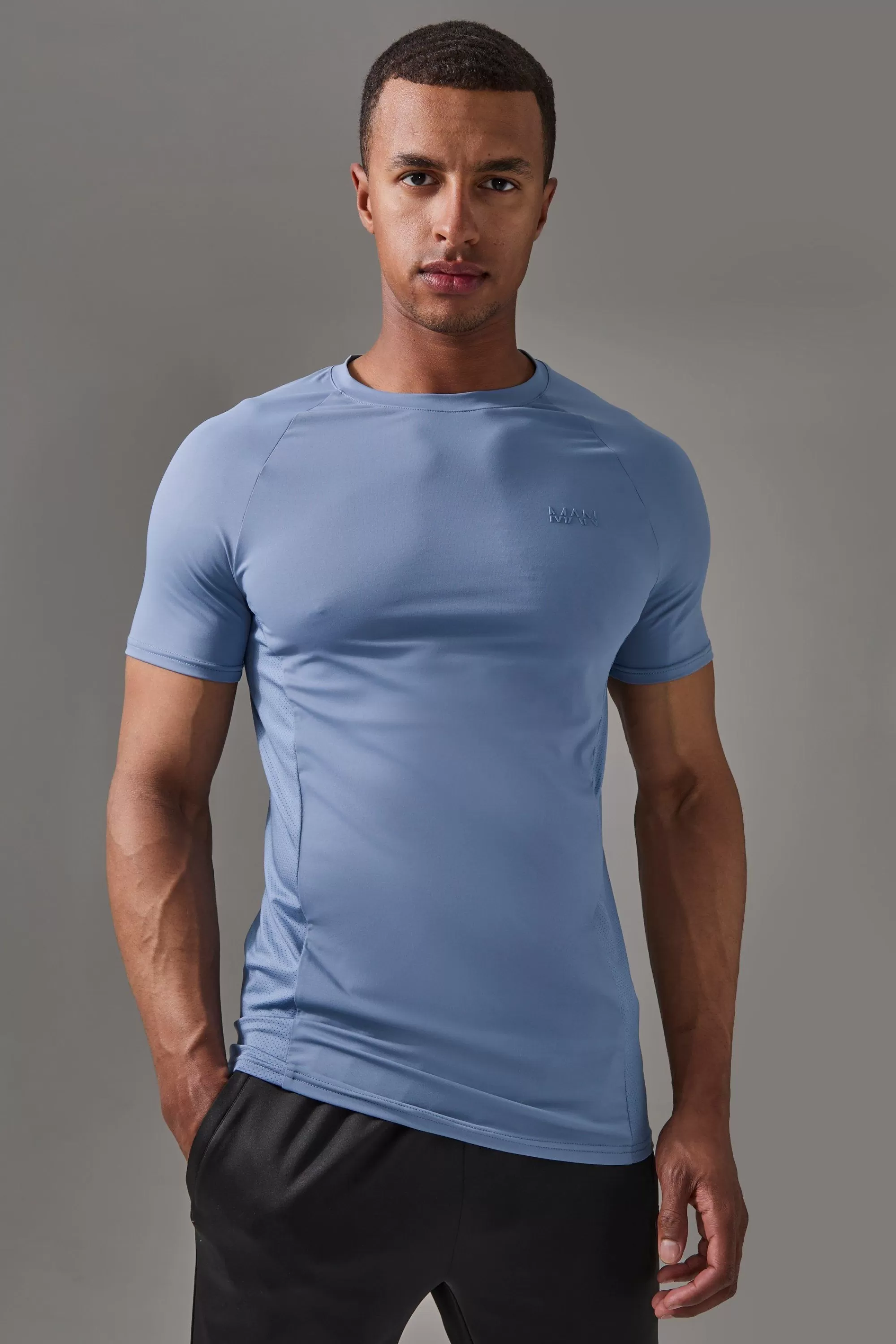 boohooMAN Man Active Pro Muscle Fit T-shirt | UK blue Hot