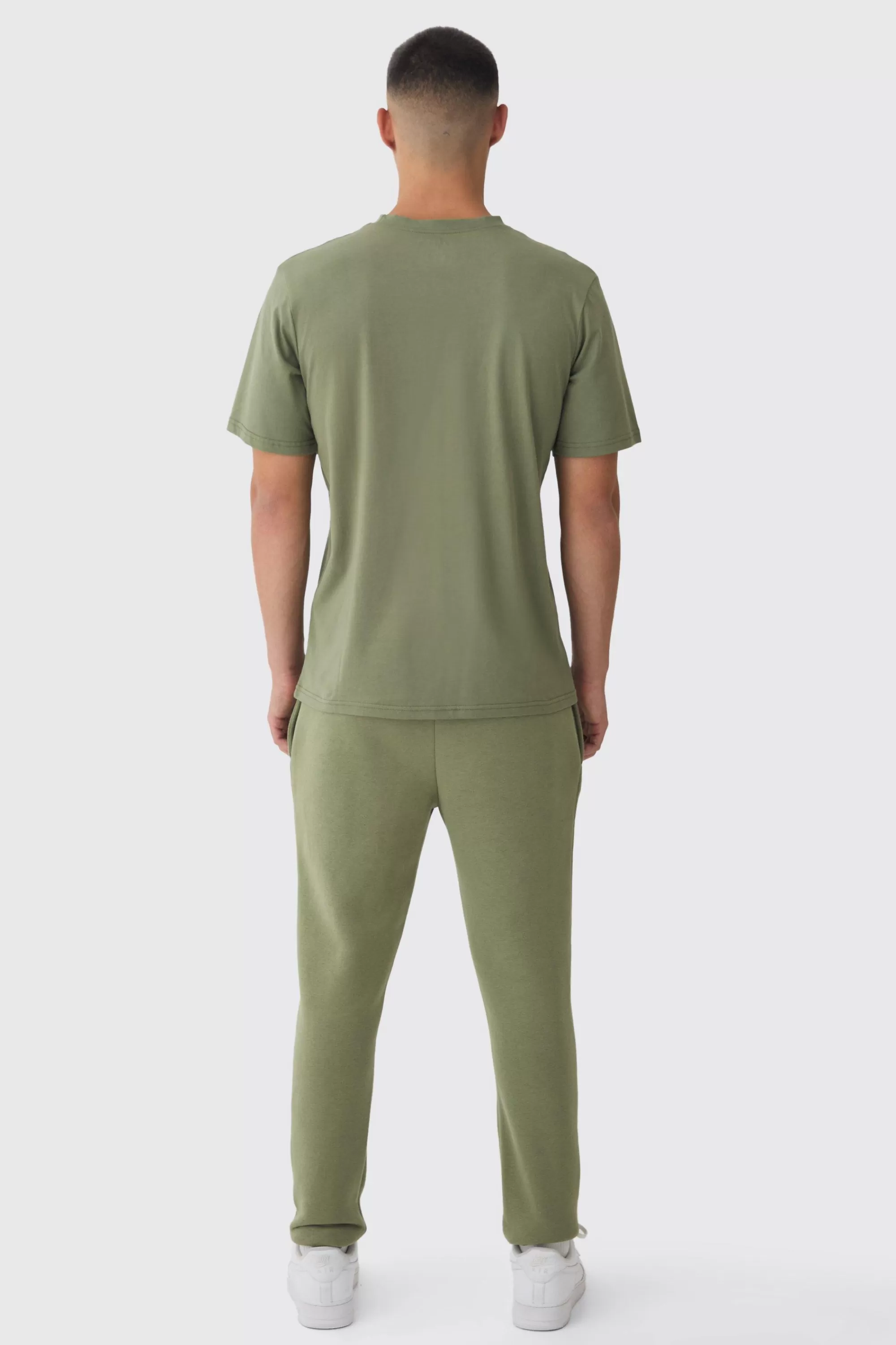 boohooMAN Man Signature Crew Neck Basic T-shirt | UK forest Best