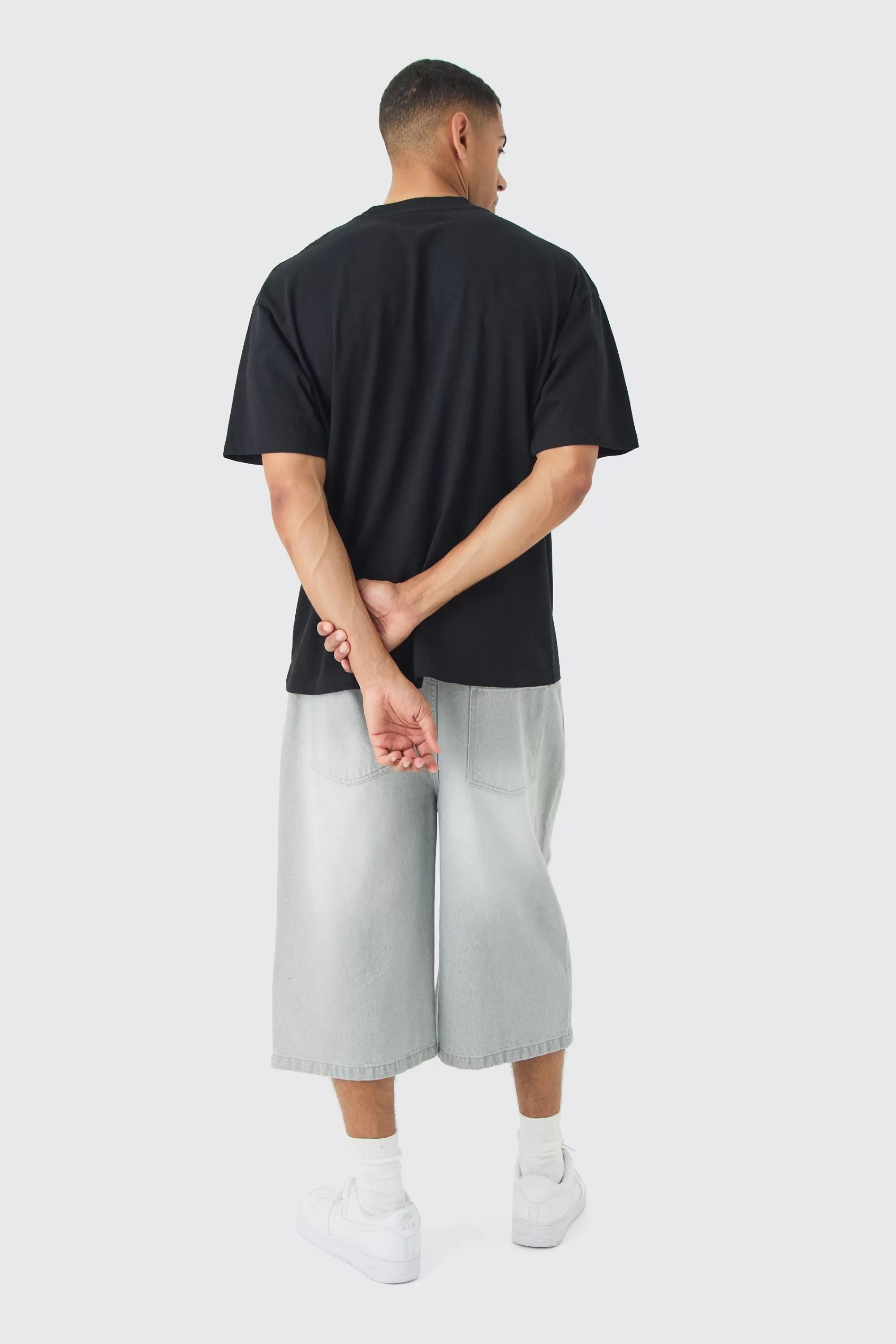boohooMAN Oversized Extended Neck Piano To The World T-Shirt | UK true black Shop