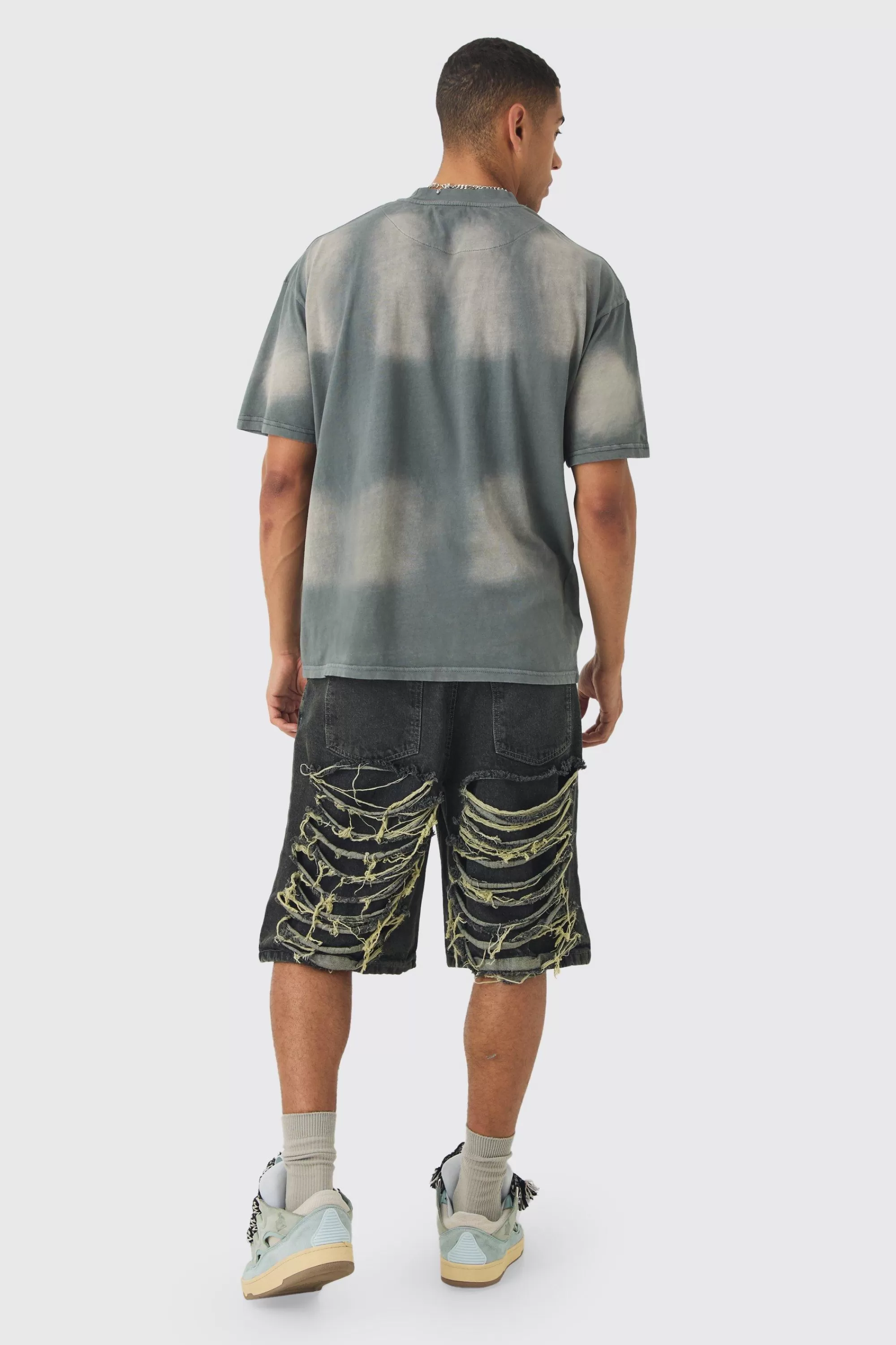 boohooMAN Oversized Extended Neck Sun Bleach T-shirt | UK grey Clearance