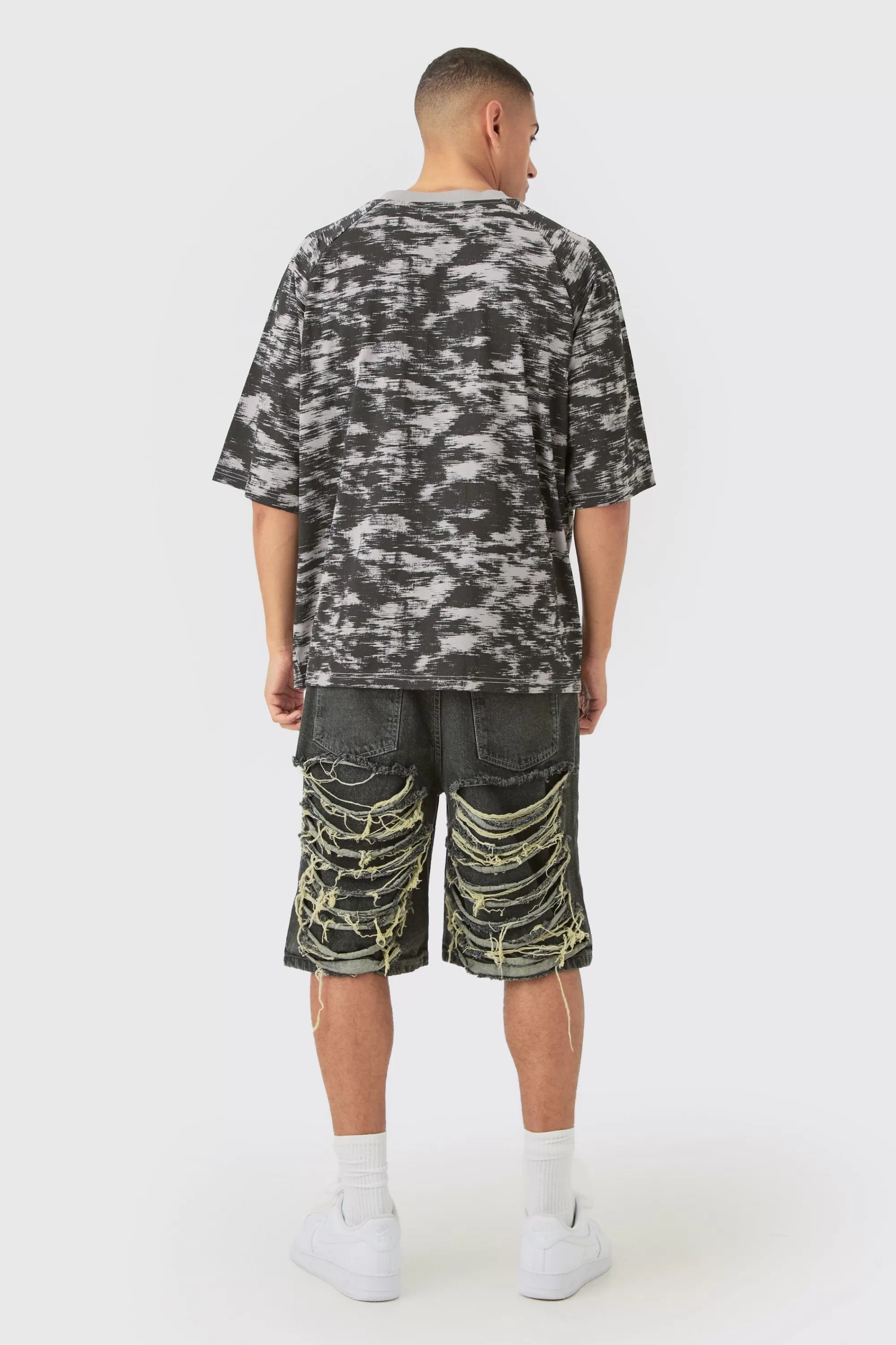 boohooMAN Oversized Football World Class Abstract Concrete T-shirt | UK grey New