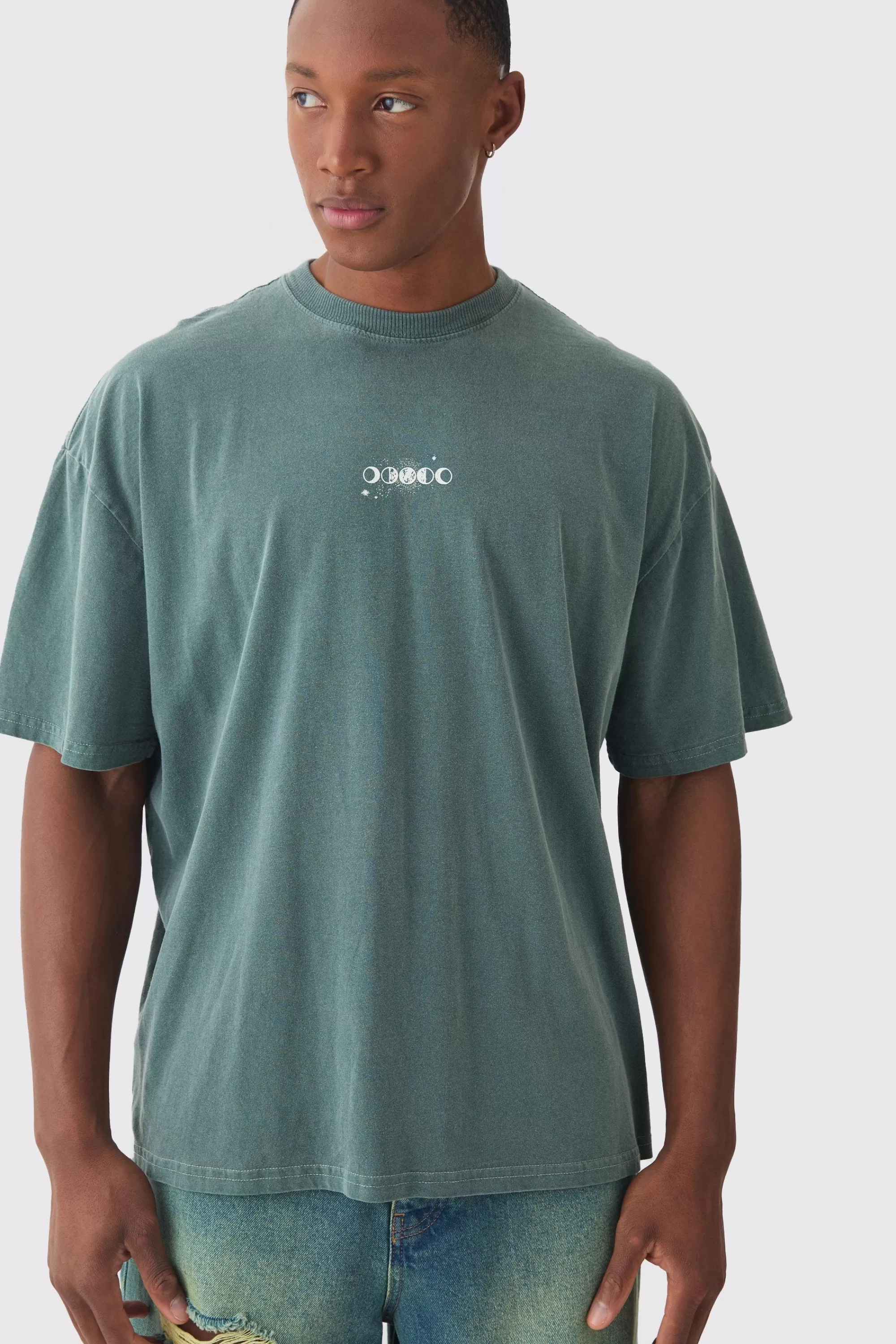boohooMAN Oversized Washed L 'Eclipse Stencil Print T-shirt | UK khaki Sale