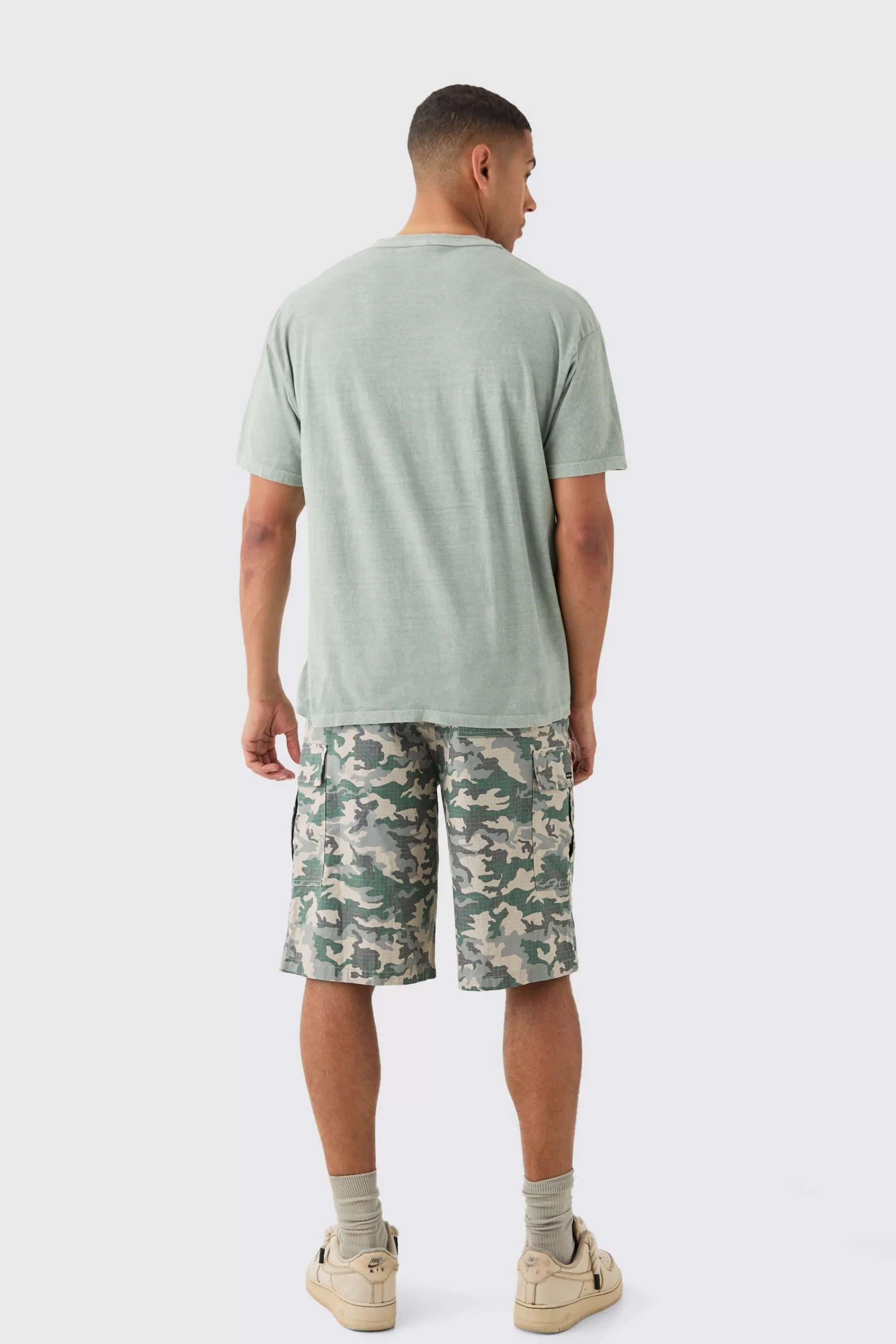 boohooMAN Oversized Washed Skeleton Astronaut Graphic T-shirt | UK khaki Shop