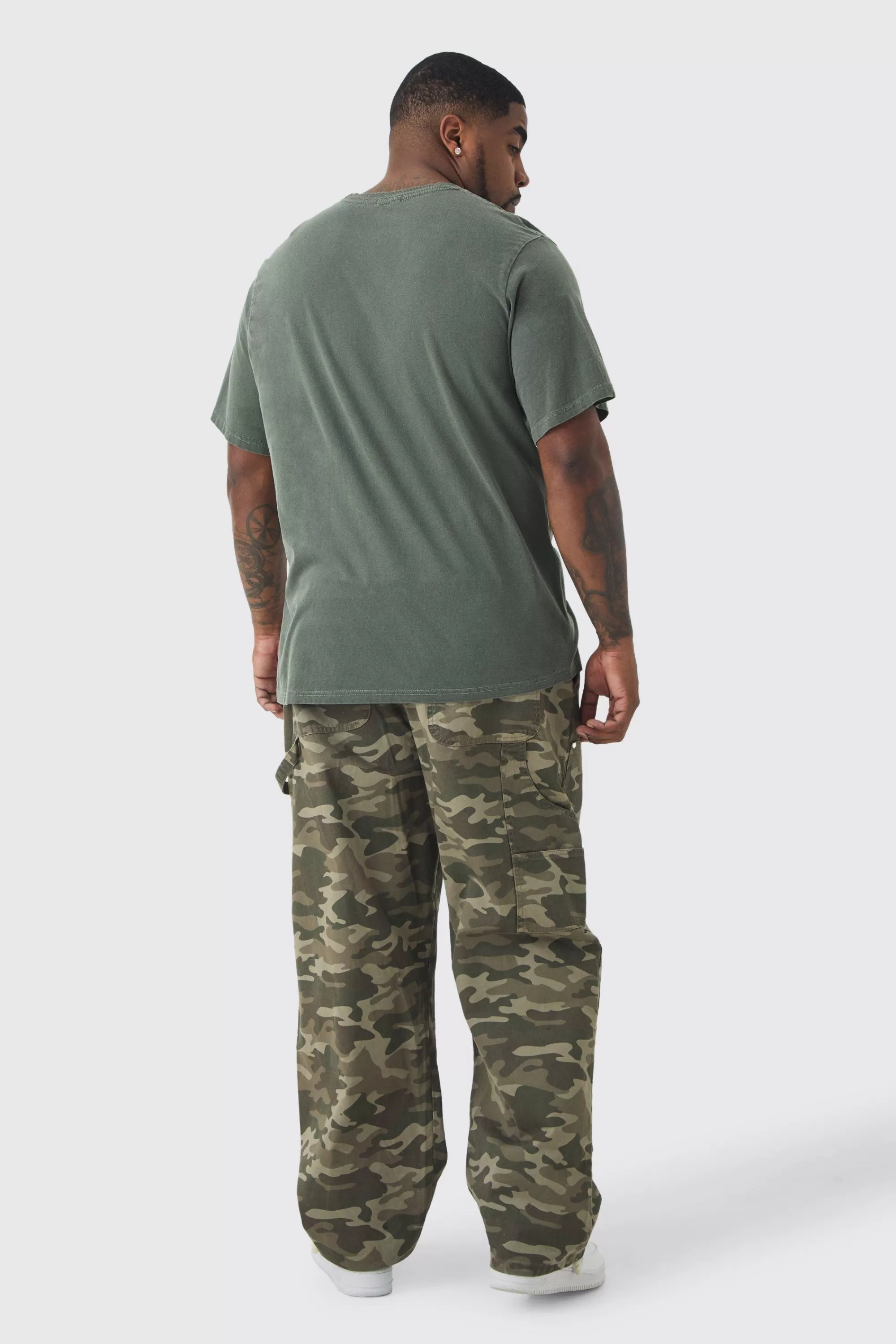 boohooMAN Plus Homme Graffiti T-shirt In | UK khaki Cheap