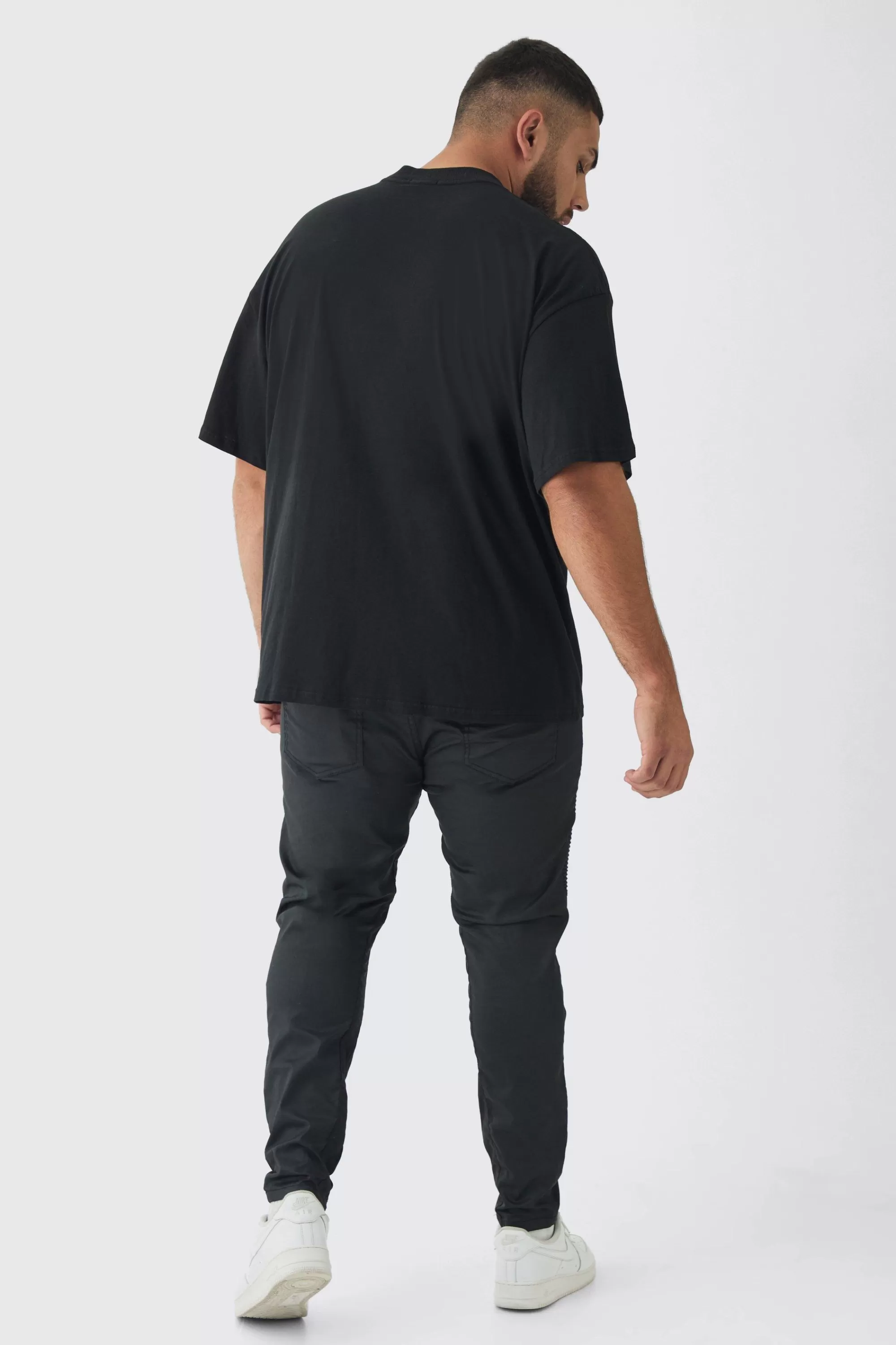 boohooMAN Plus Oversized Extended Neck Pour Homme Puff Print T-Shirt | UK black Fashion
