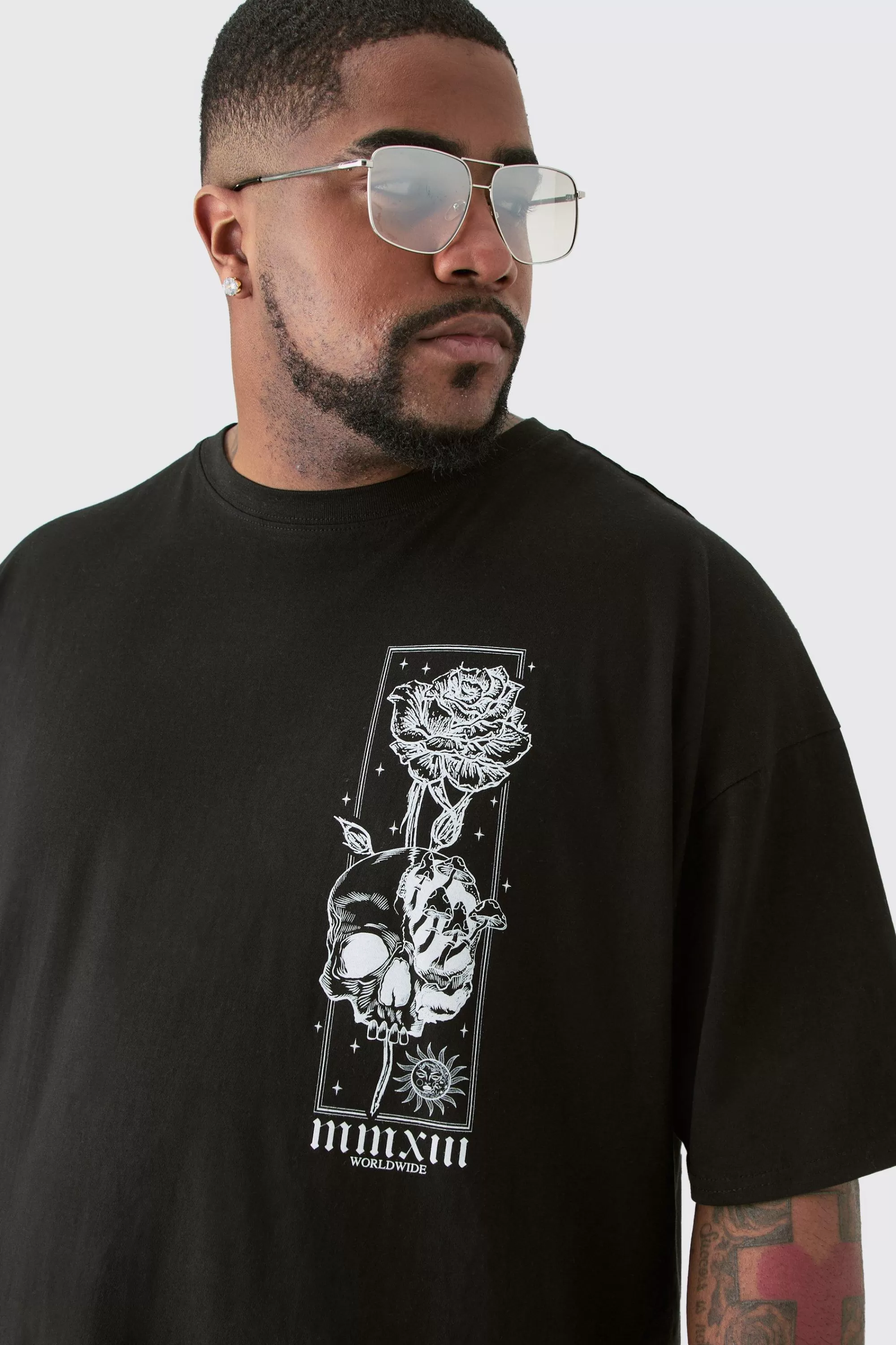 boohooMAN Plus Oversized Floral Graphic T-shirt | UK black Best Sale