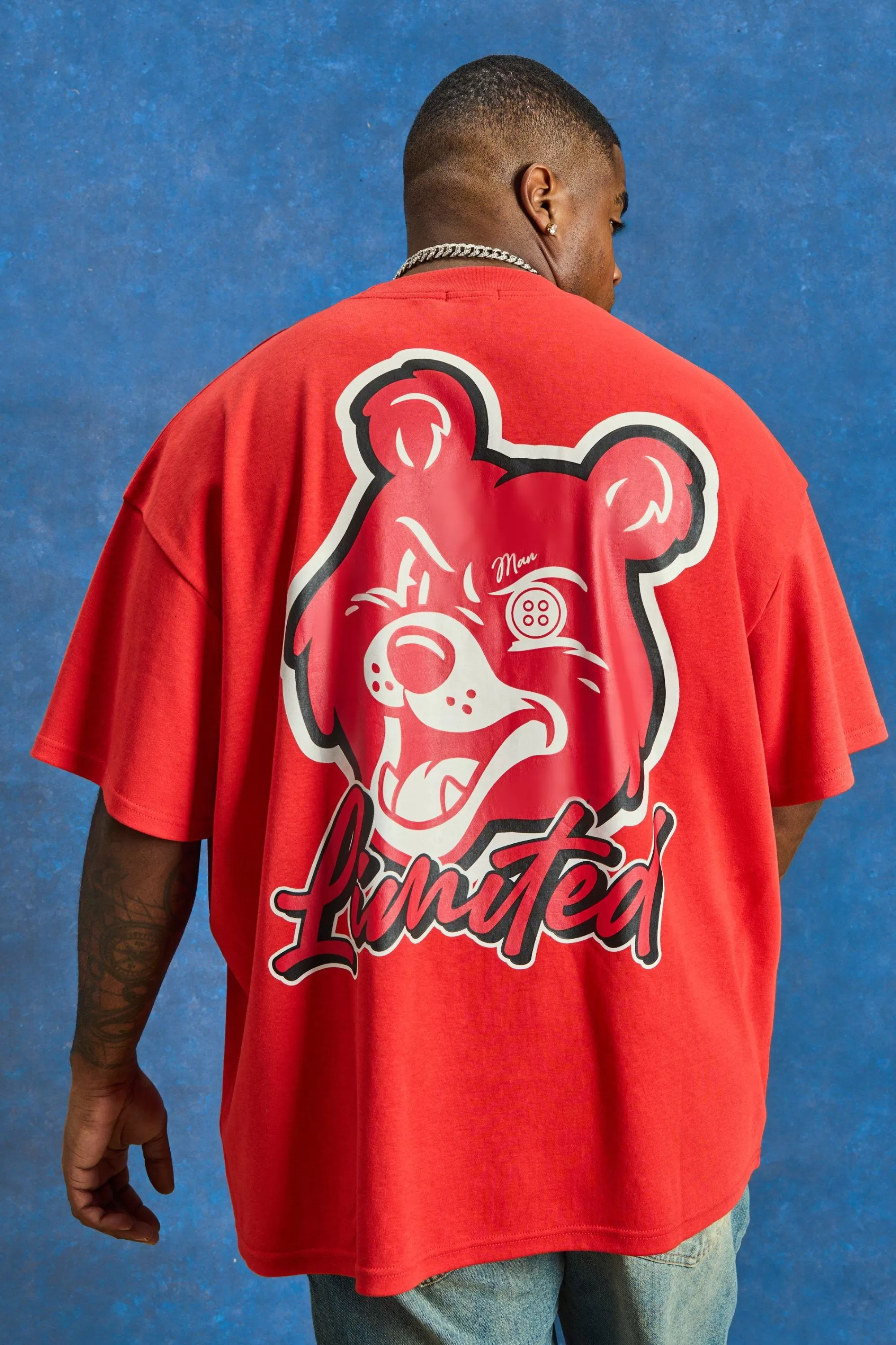 boohooMAN Plus Oversized Heavyweight Bear Print T-shirt | UK red Online