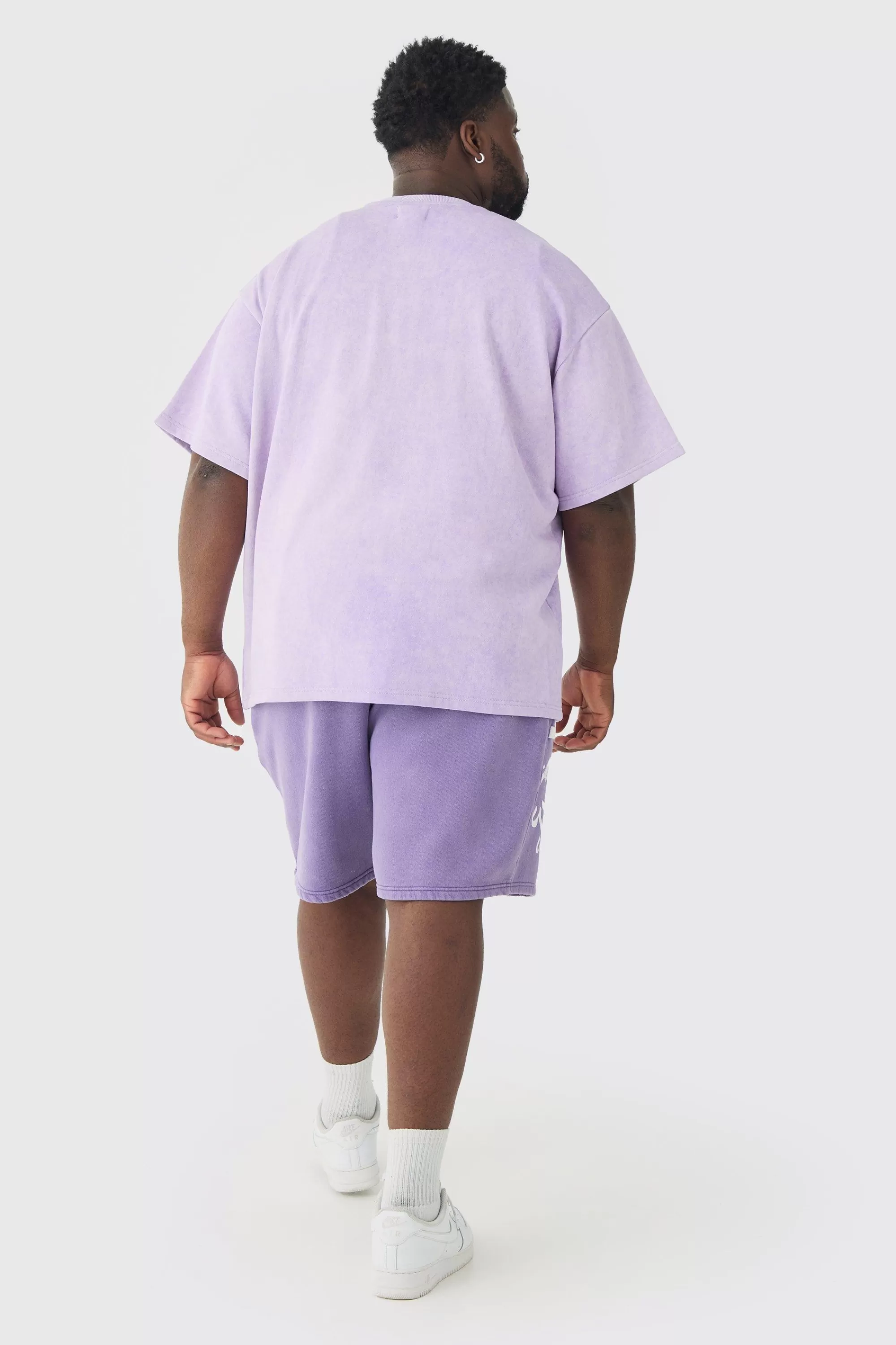 boohooMAN Plus Oversized Limited Applique Washed T-shirt | UK lilac Sale