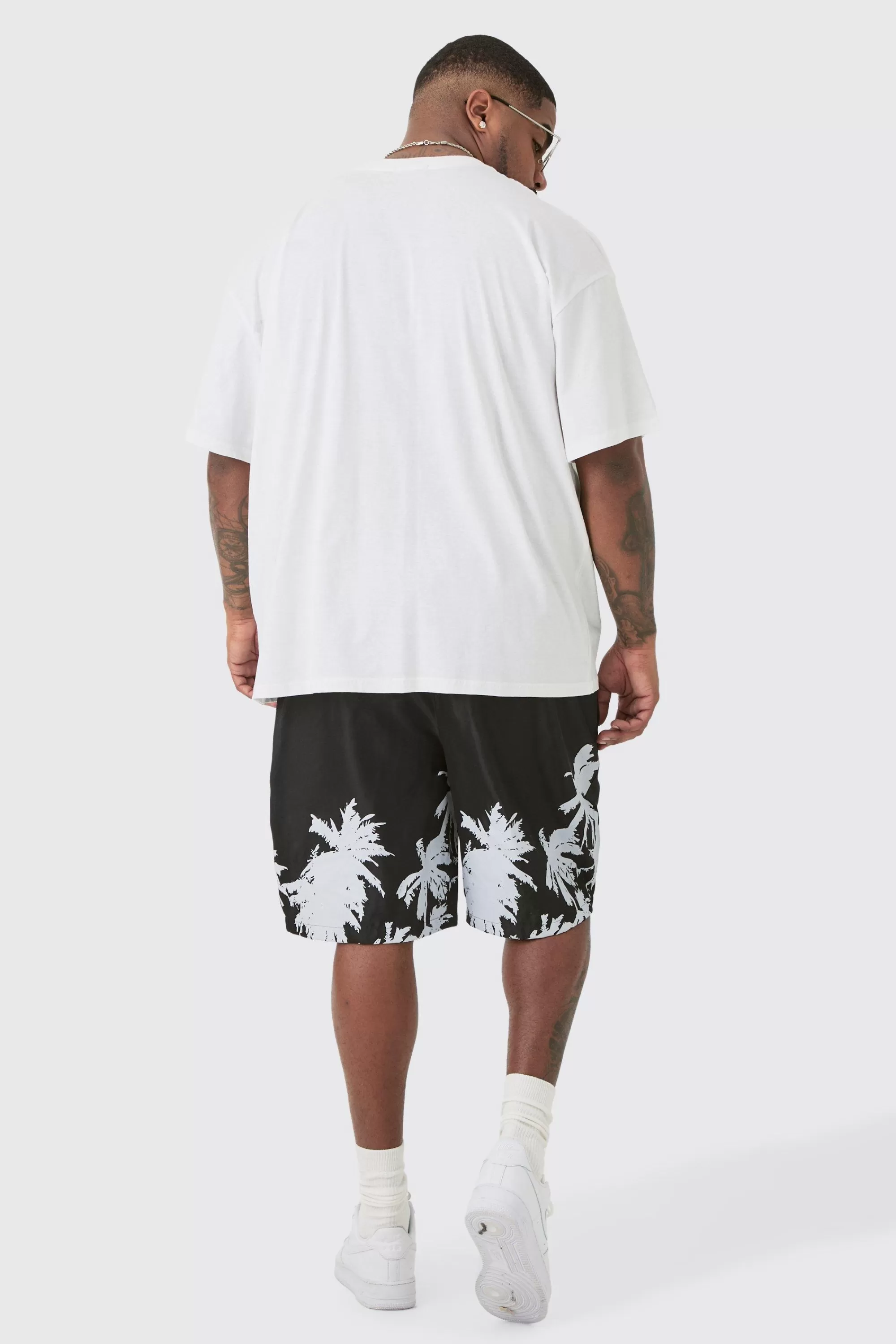 boohooMAN Plus Oversized Palm Renaissance Print T-shirt In | UK white Cheap
