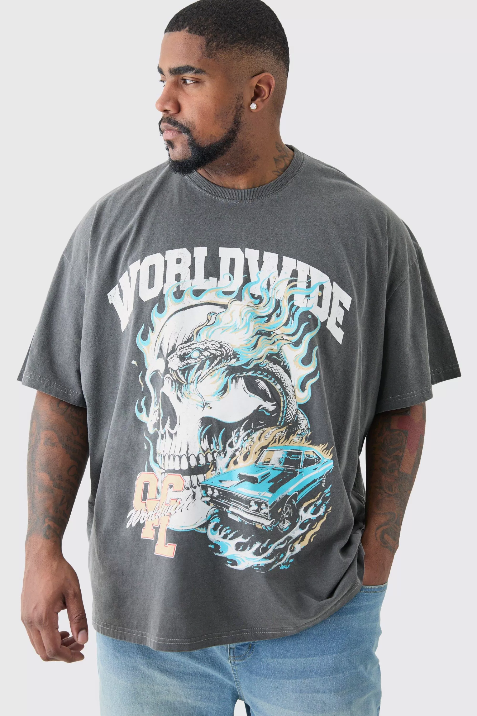 boohooMAN Plus Worldwide Gothic T-shirt In Acid Wash | UK grey Store
