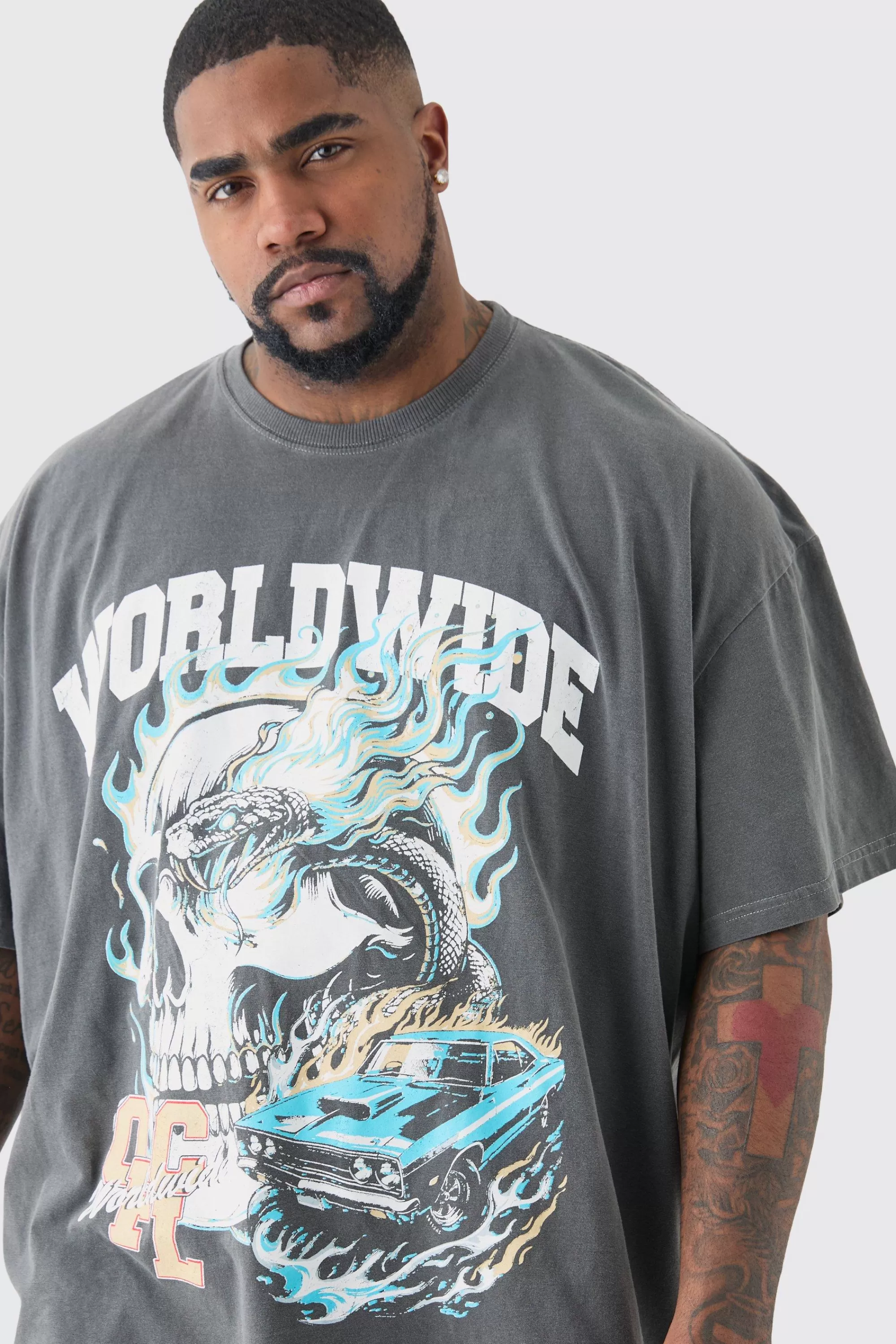 boohooMAN Plus Worldwide Gothic T-shirt In Acid Wash | UK grey Store