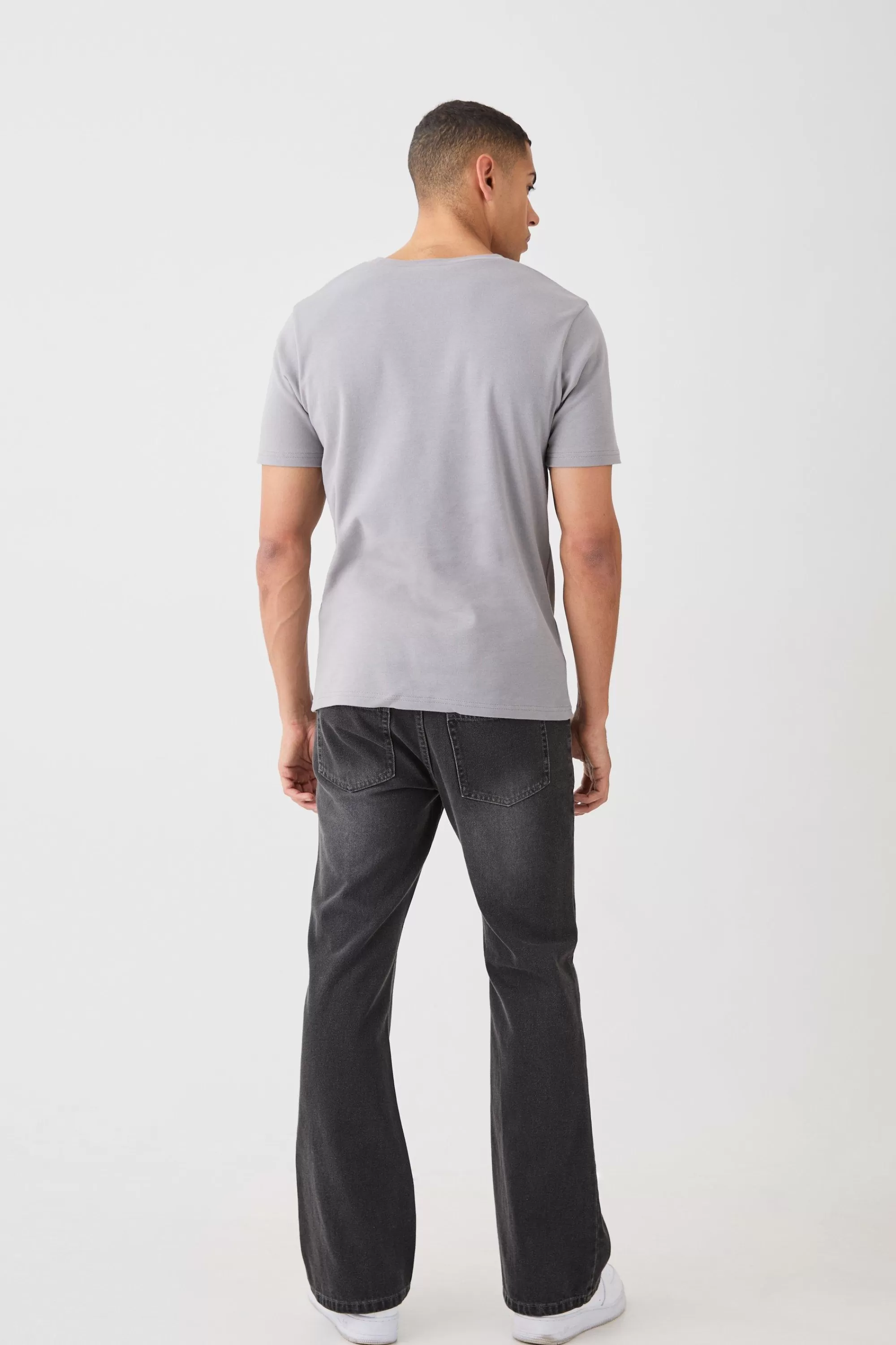boohooMAN Slim Elegance Gloss Print T-shirt | UK charcoal Shop