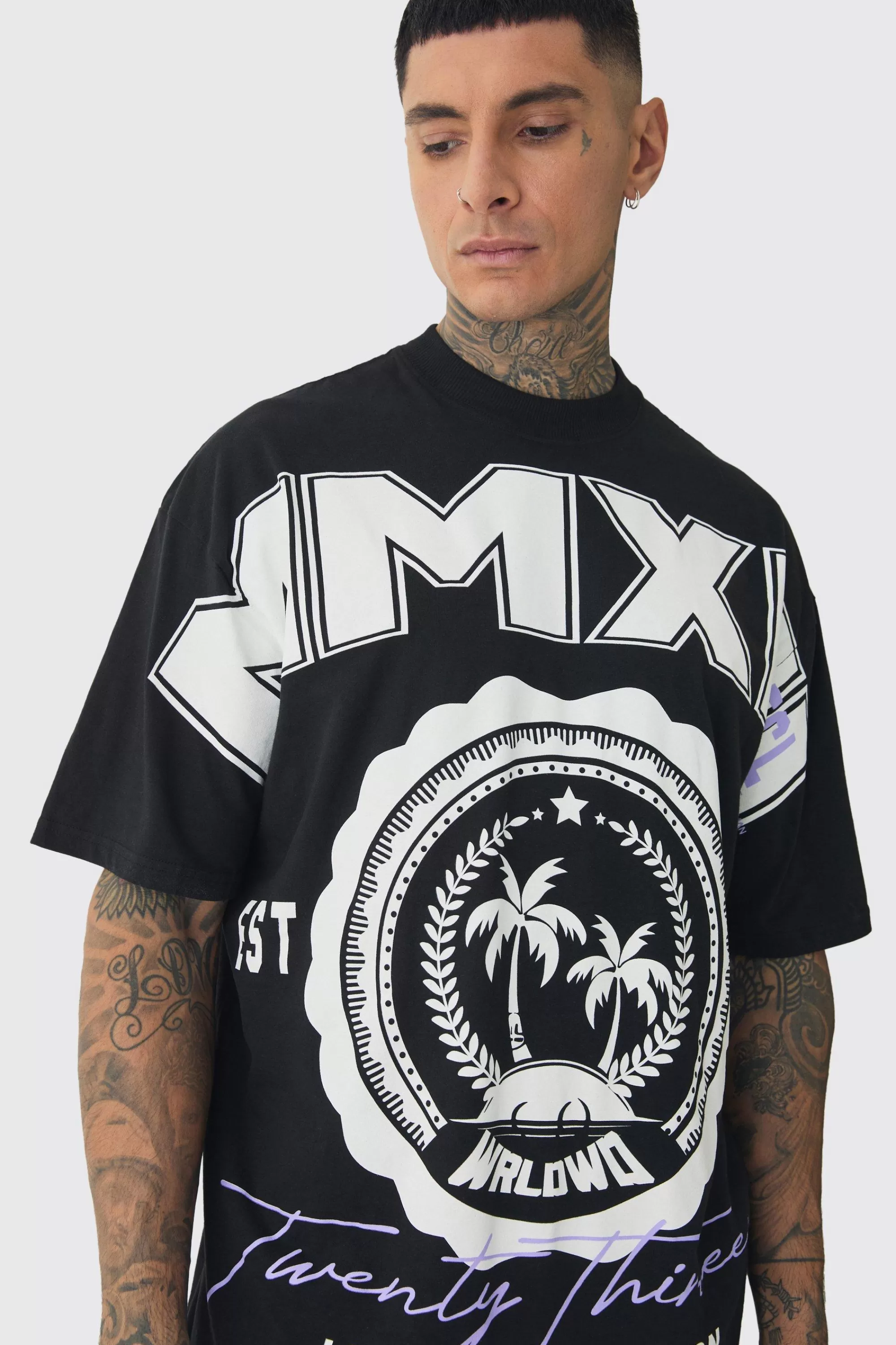 boohooMAN Tall Oversized Extended Neck MMXIII Large Scale Print T-Shirt | UK black Hot