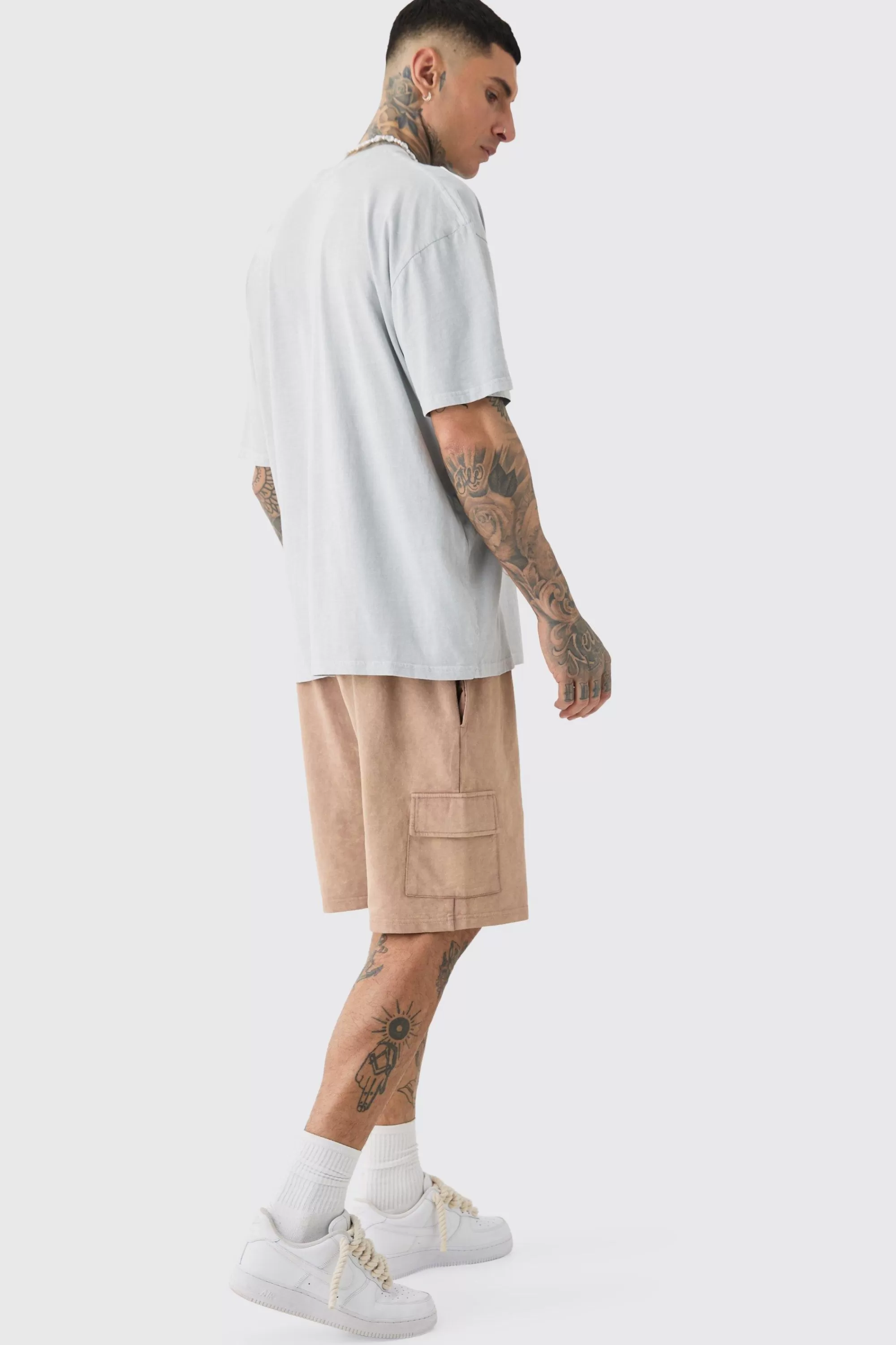 boohooMAN Tall Oversized Floral Stencil Print T-shirt In | UK grey Best