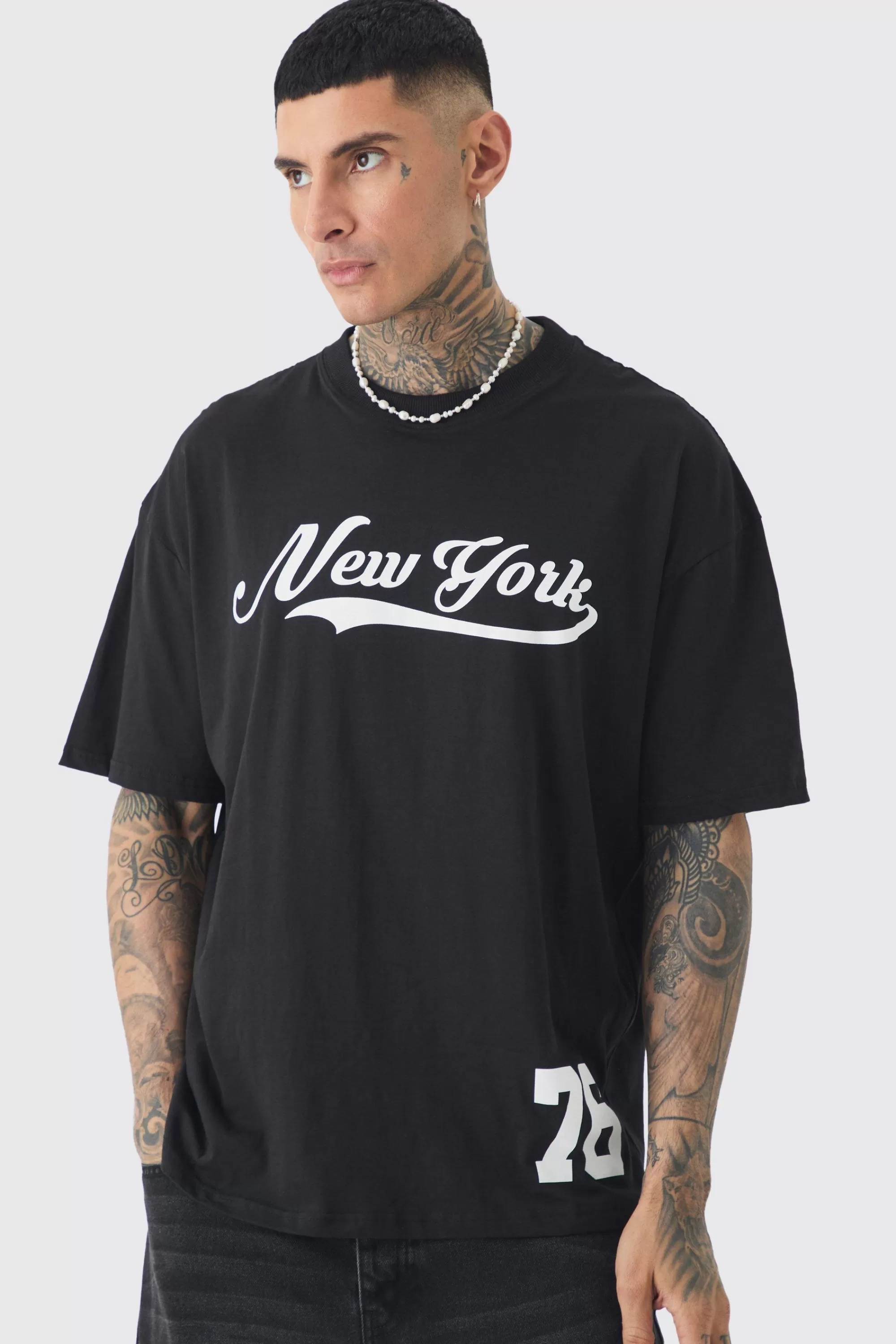 boohooMAN Tall Oversized New York Varsity Print T-shirt | UK black Shop