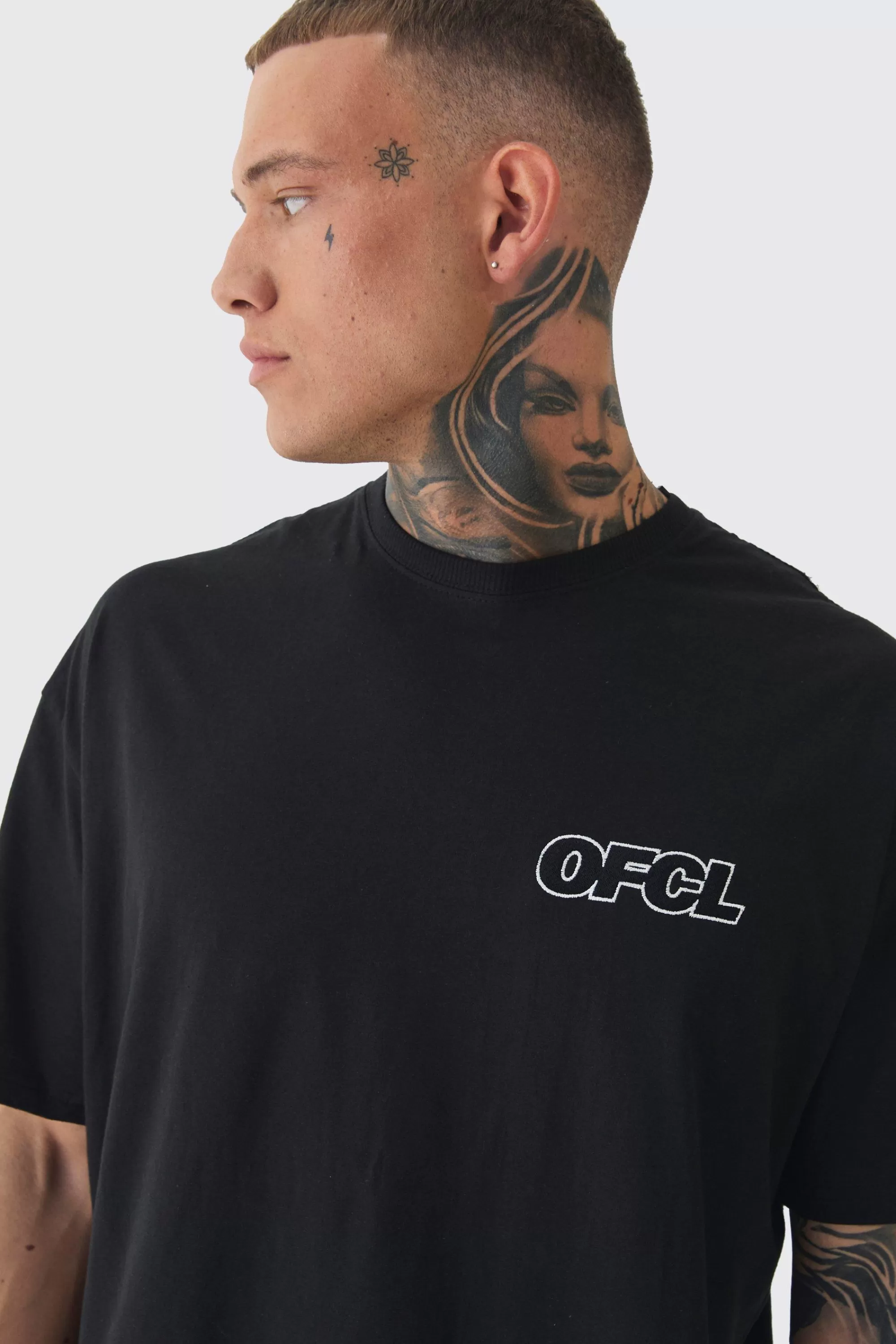 boohooMAN Tall Oversized Ofcl Embroidered T-shirt In | UK black Shop
