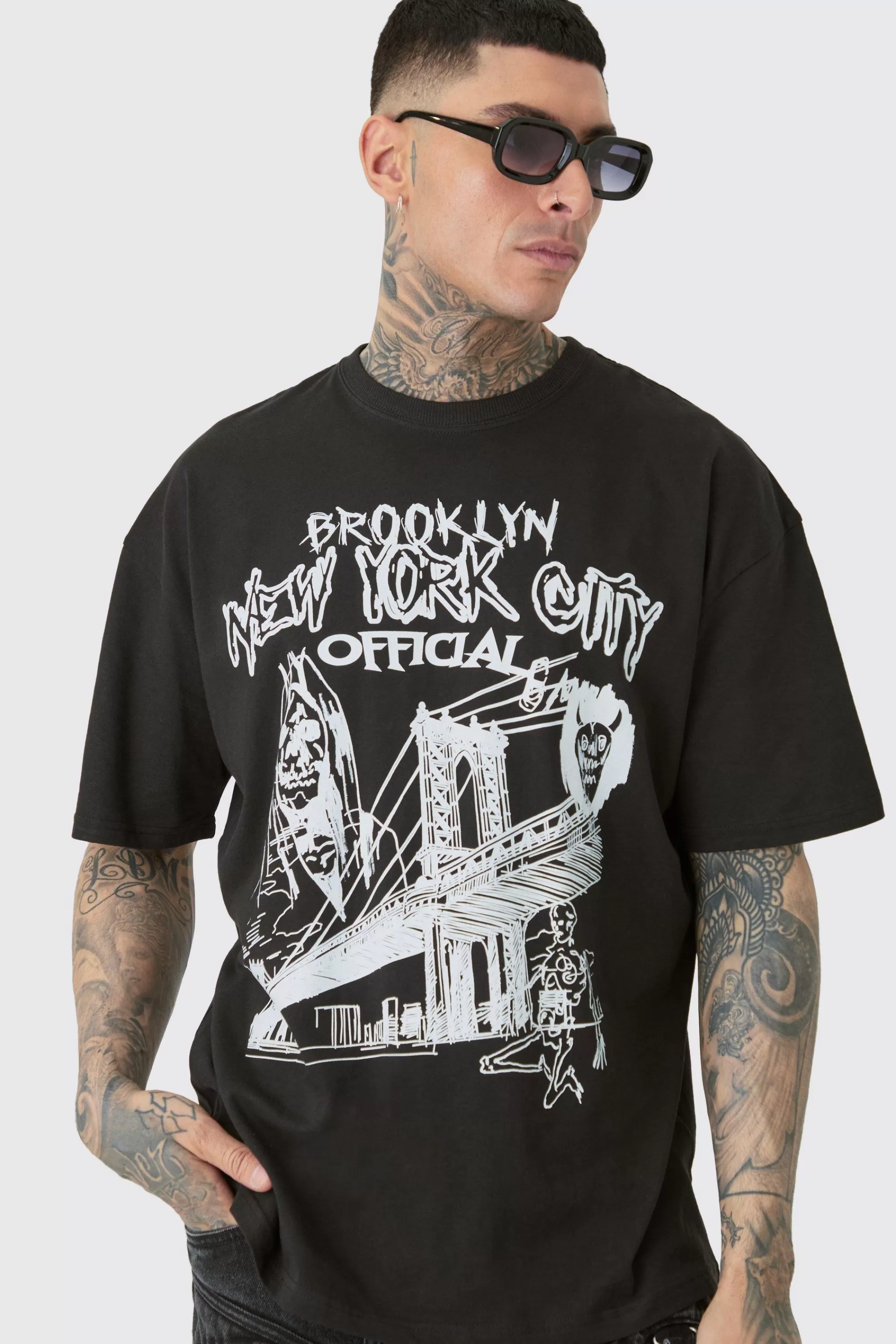 boohooMAN Tall Oversized Official City Print T-shirt | UK black Shop