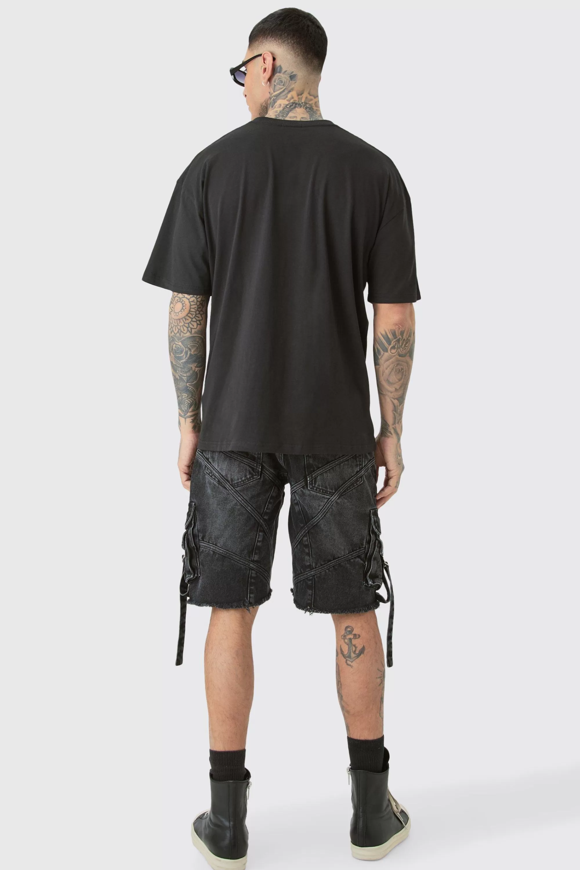 boohooMAN Tall Oversized Official City Print T-shirt | UK black Shop