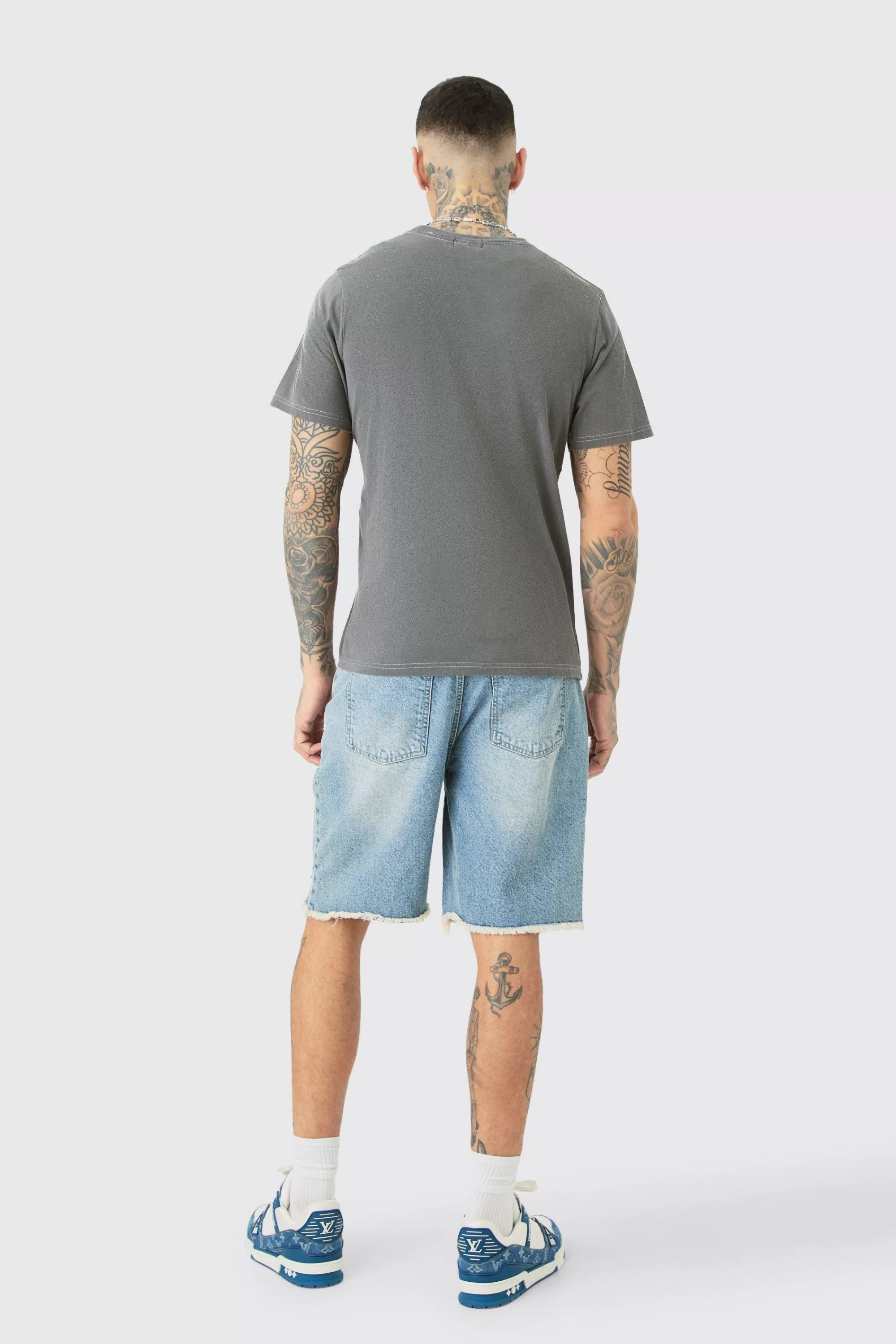 boohooMAN Tall Pour Homme Lips T-shirt In Acid Wash | UK grey Flash Sale