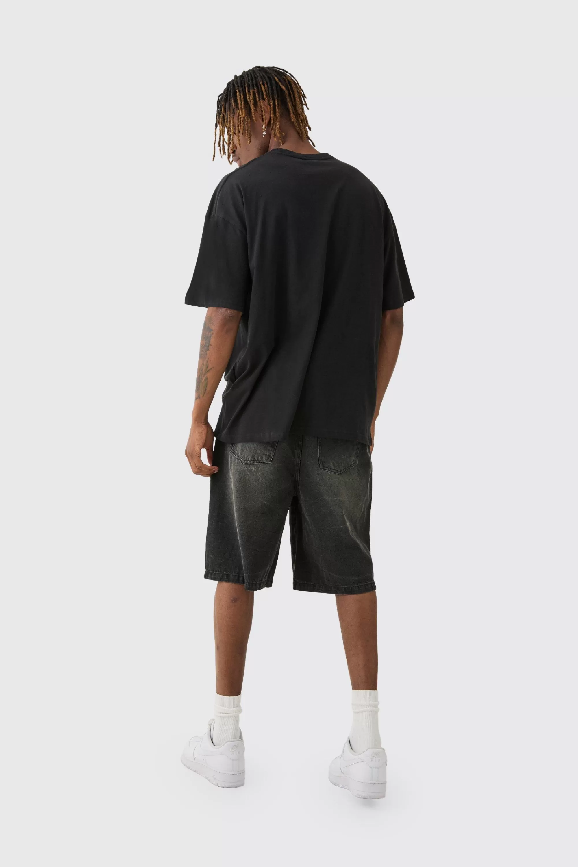 boohooMAN Tall Rick And Morty License T-shirt In | UK black Online