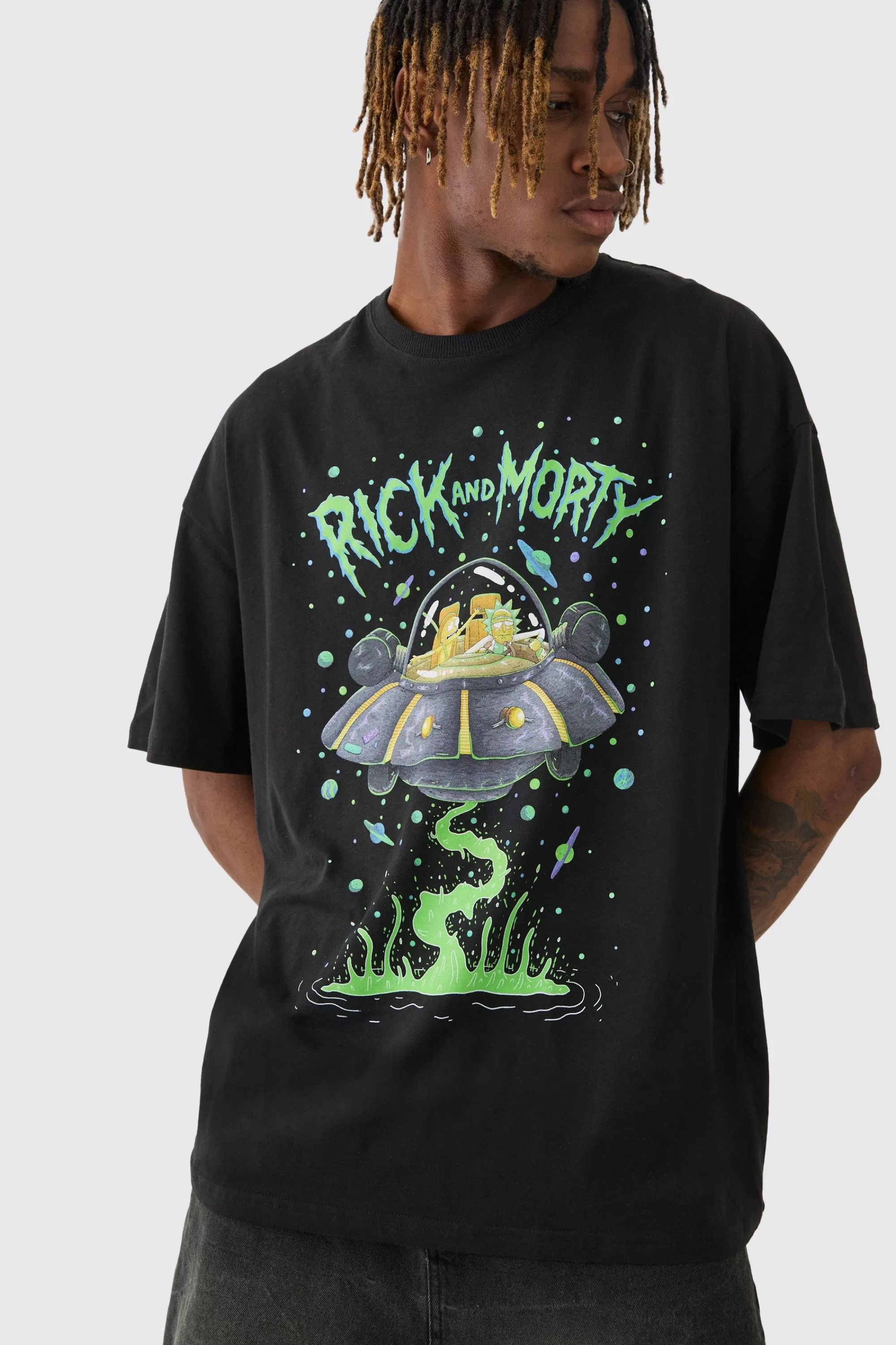 boohooMAN Tall Rick And Morty License T-shirt In | UK black Online