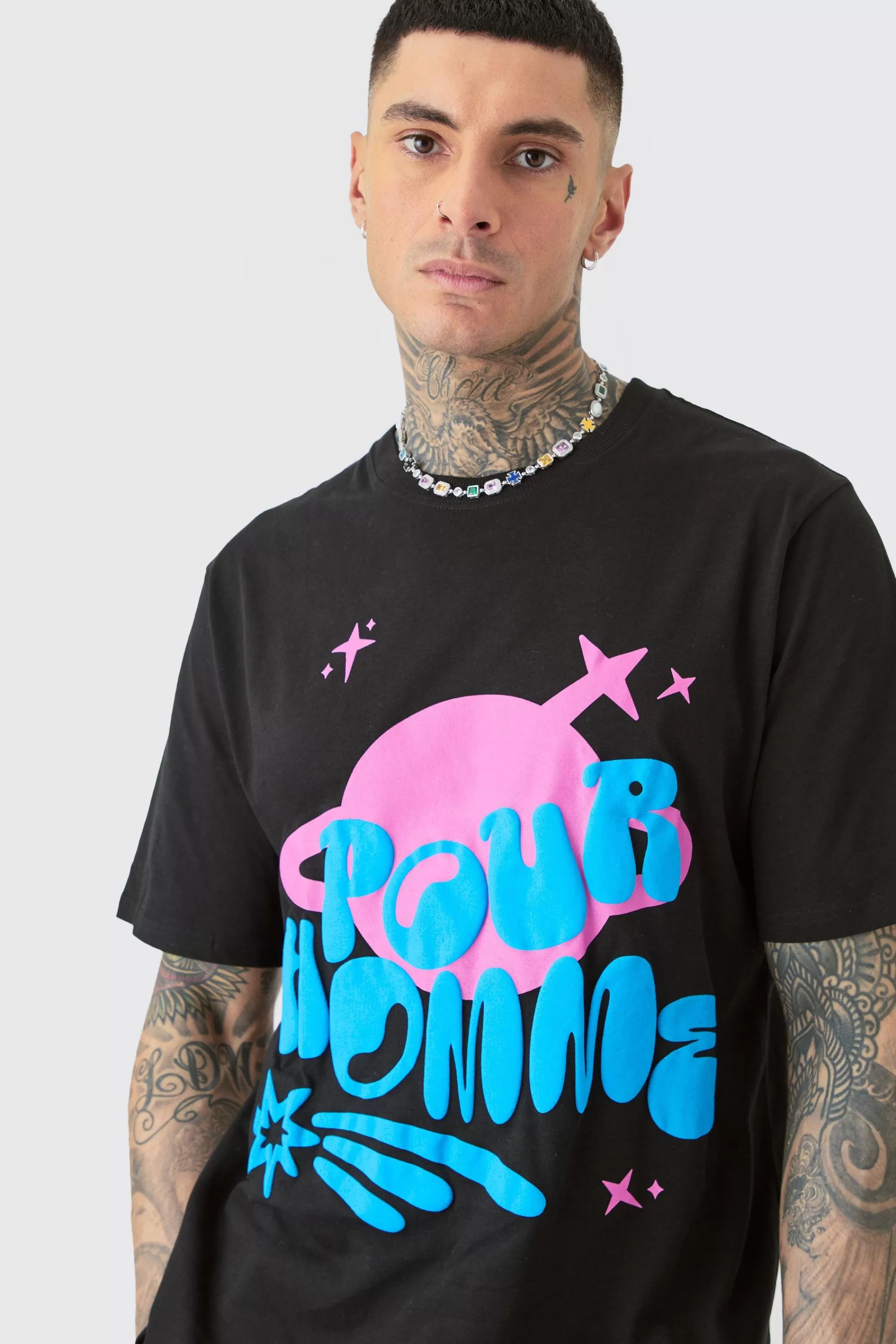 boohooMAN Tall Space Pour Homme Puff Print T-shirt In | UK black Outlet
