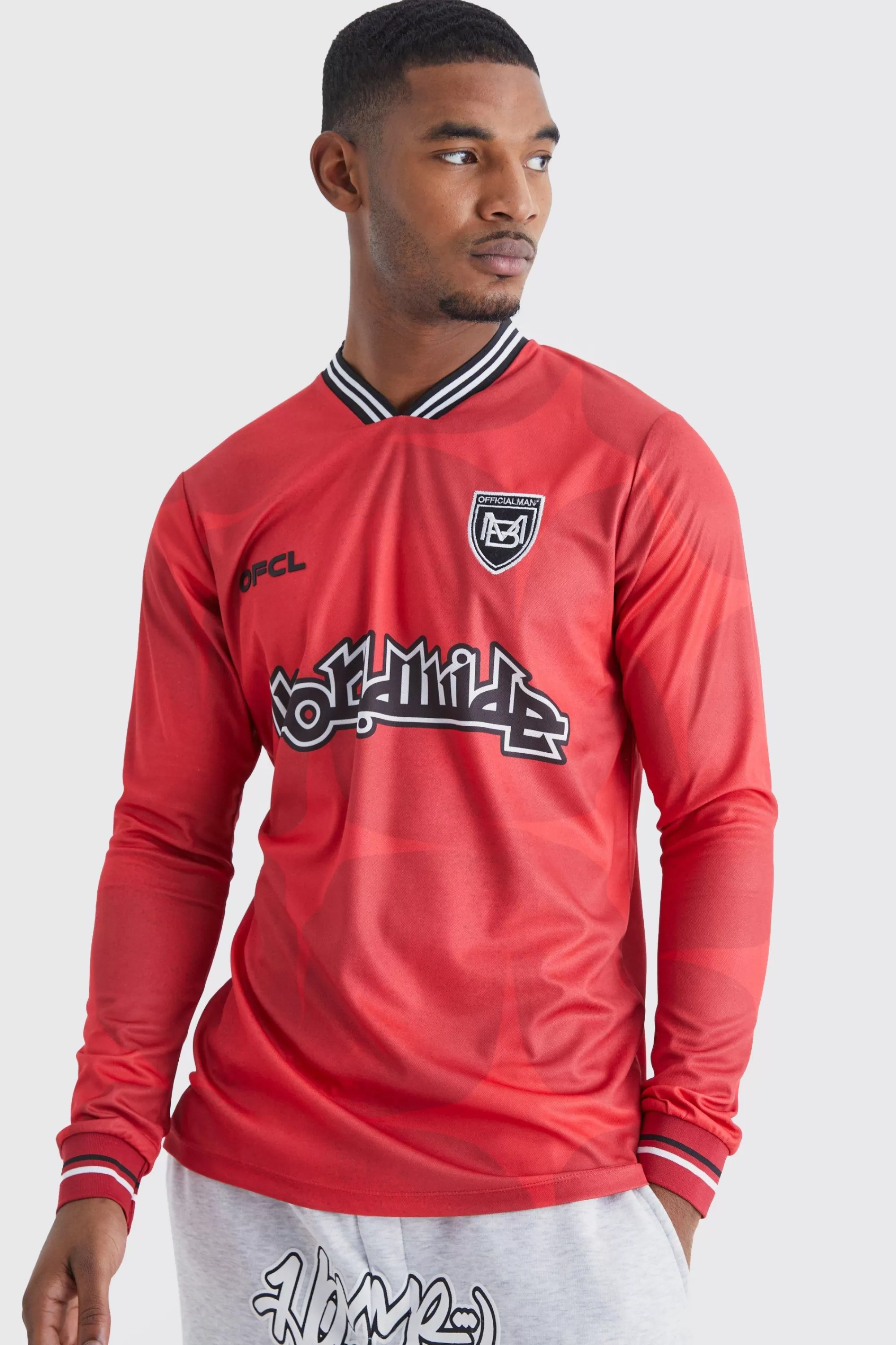 boohooMAN Tall Worldwide Long Sleeve Football Shirt | UK red Shop
