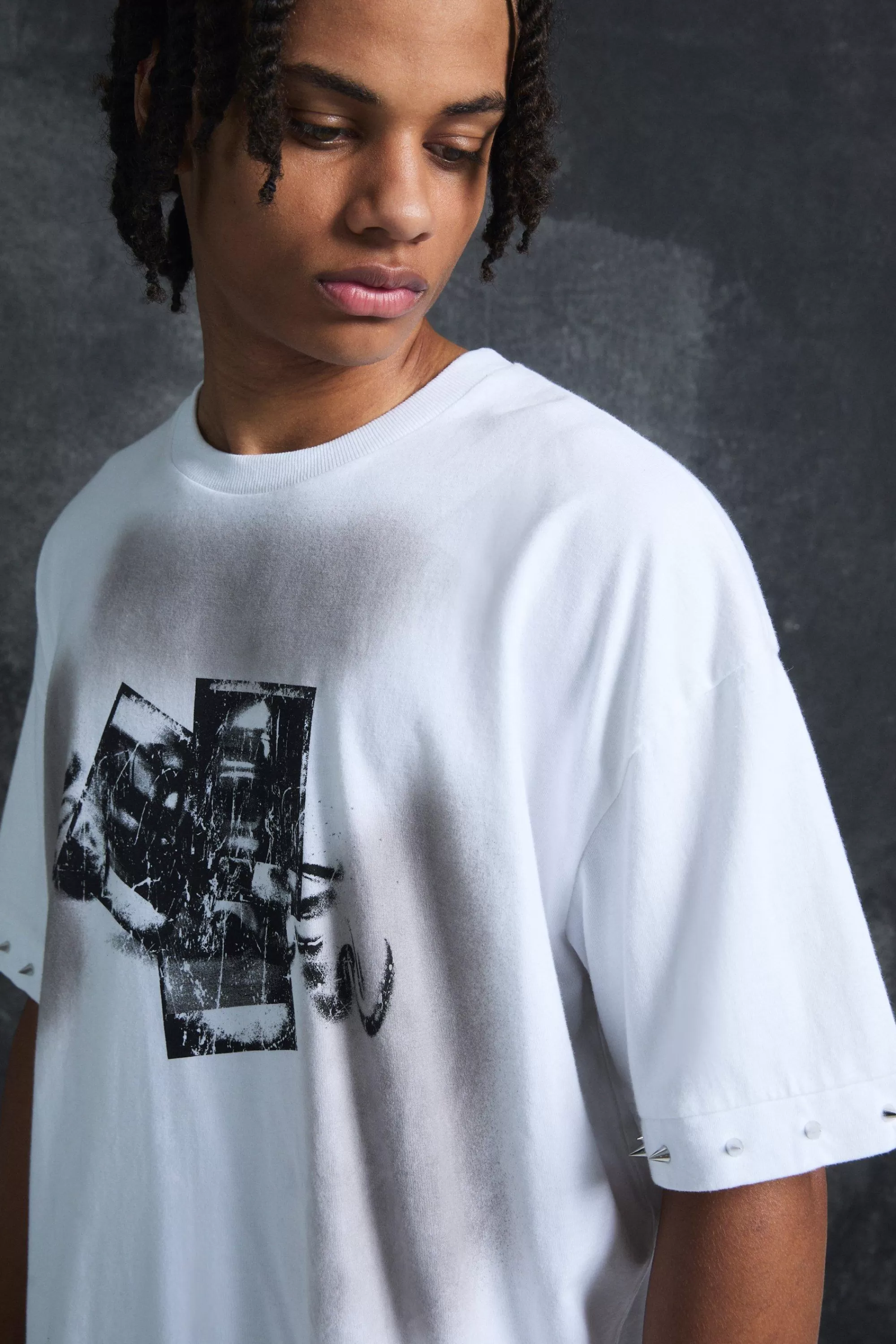 boohooMAN Trippie Redd Oversized Boxy Washed Heavy Weight Ring Detail T-Shirt | UK white Online